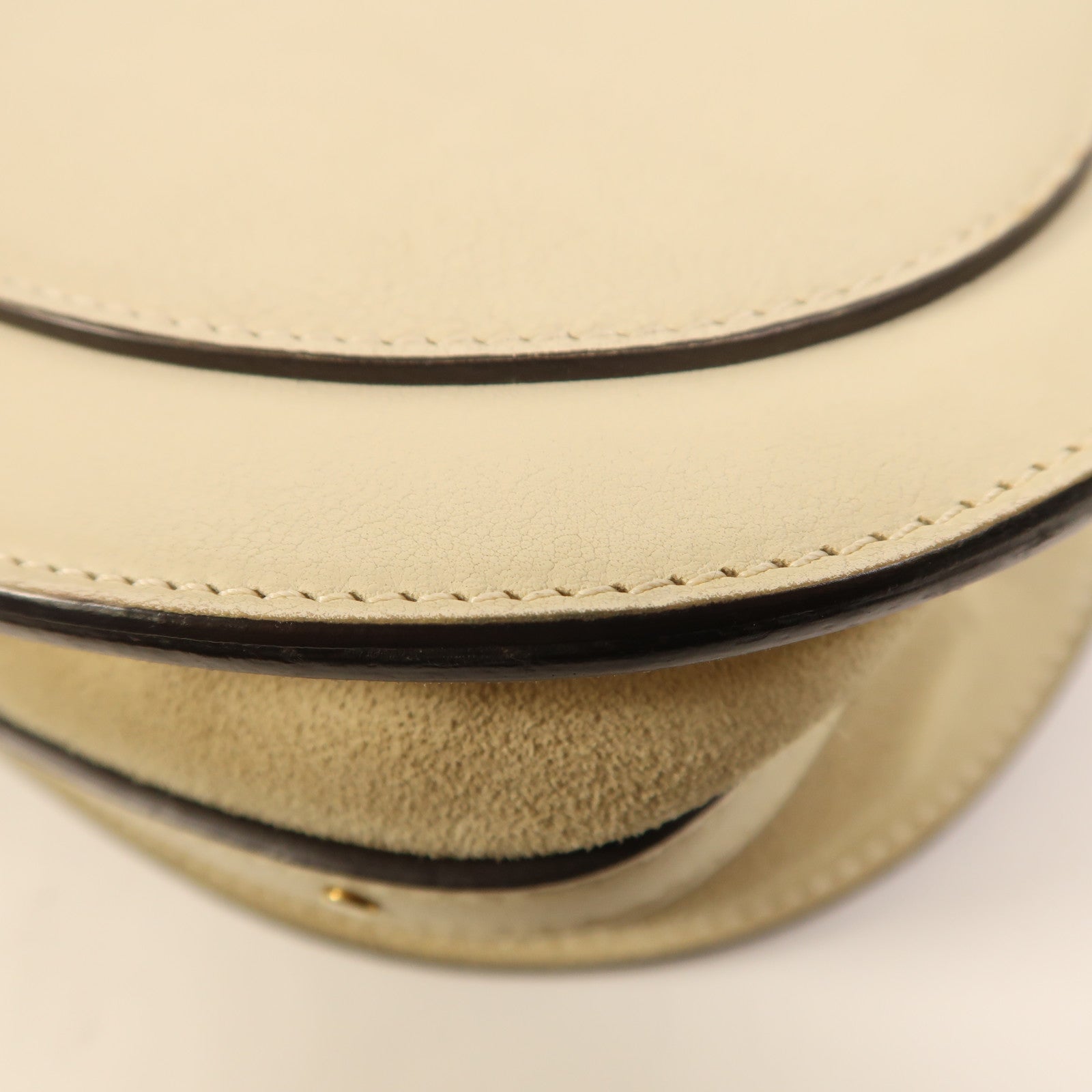 Chloe 牛皮皮革Nile金扣肩背袋