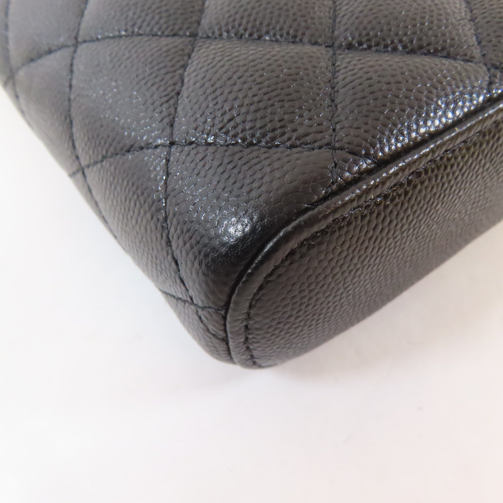 CHANEL 菱格牛皮皮革Vanity Phone Holder金扣鏈帶肩背袋黑色