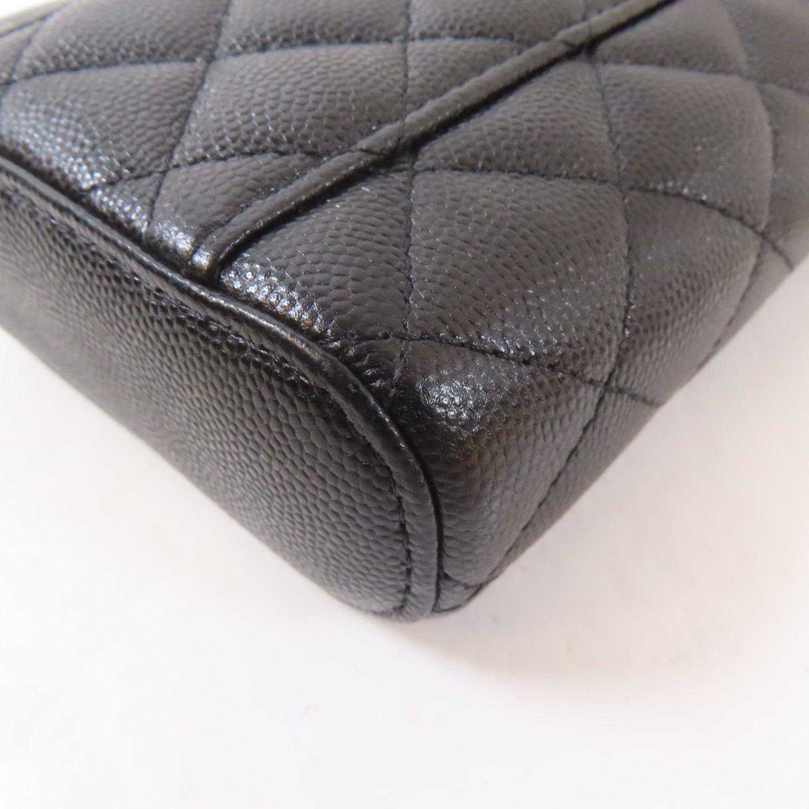 CHANEL 菱格牛皮皮革Vanity Phone Holder金扣鏈帶肩背袋黑色