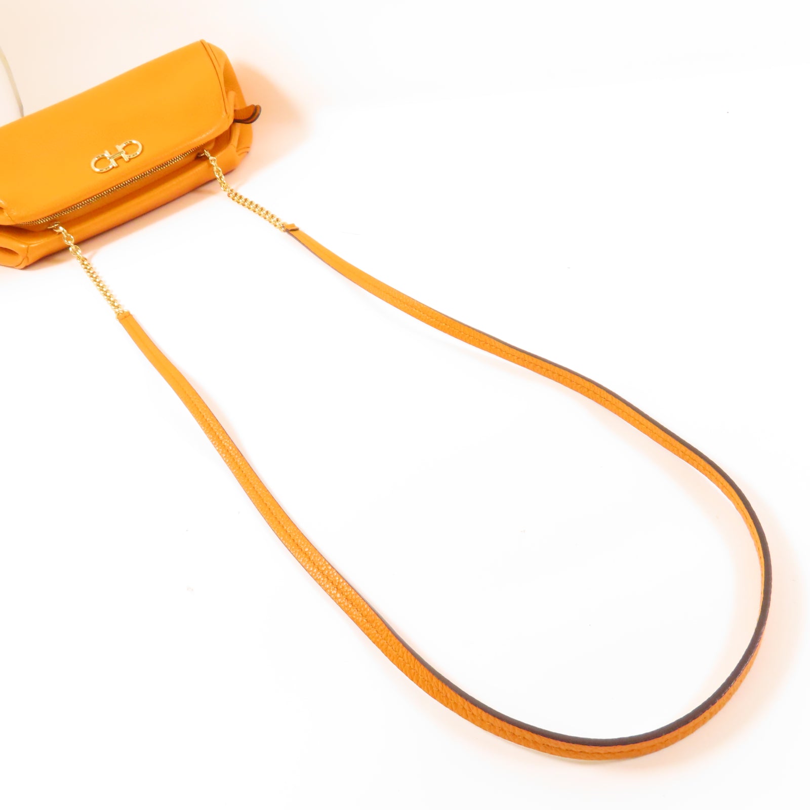 Salvatore Ferragamo 牛皮皮革Shoulder Bag金扣鏈帶肩背袋橙色
