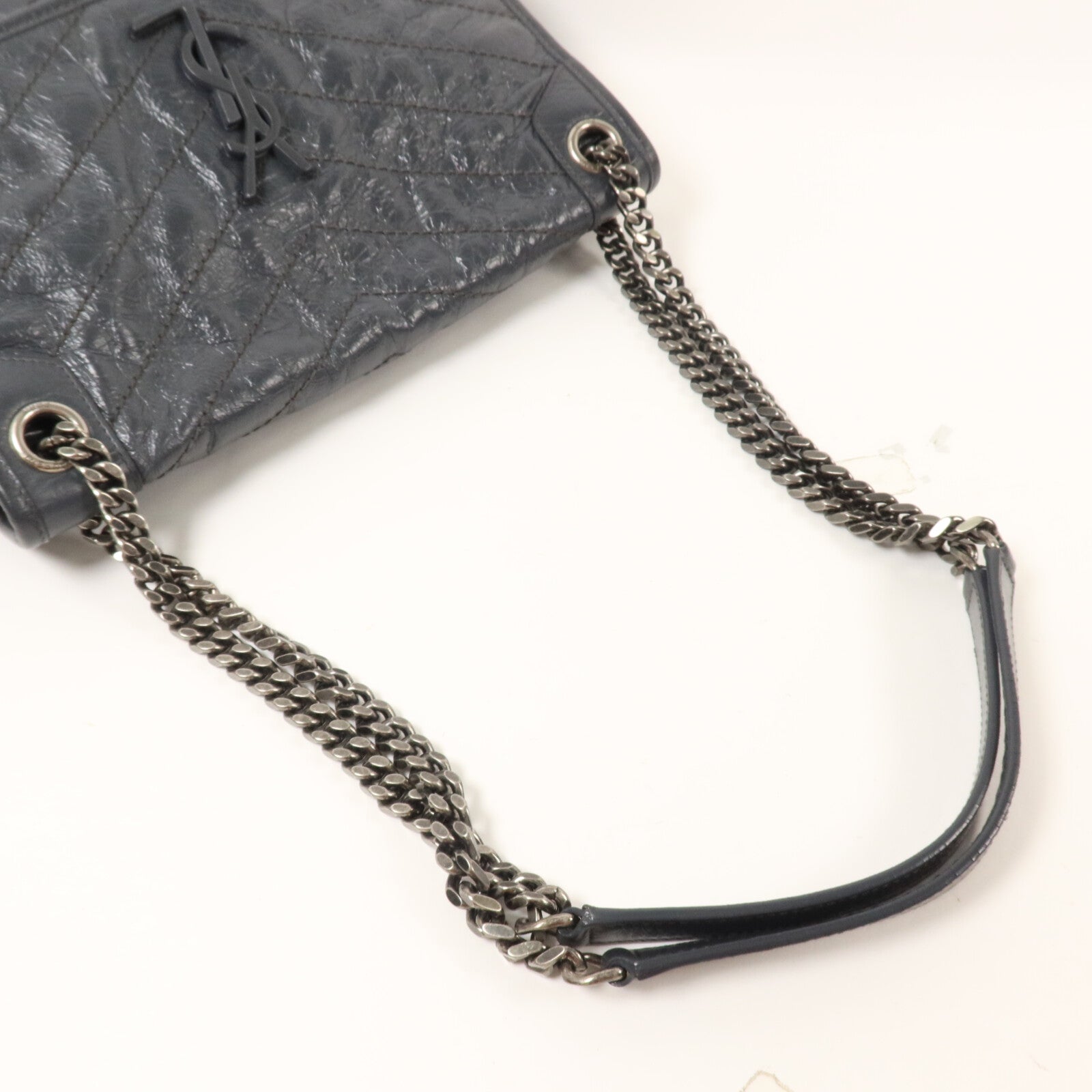 SAINT LAURENT 牛皮皮革Niki Medium鏈帶肩背袋