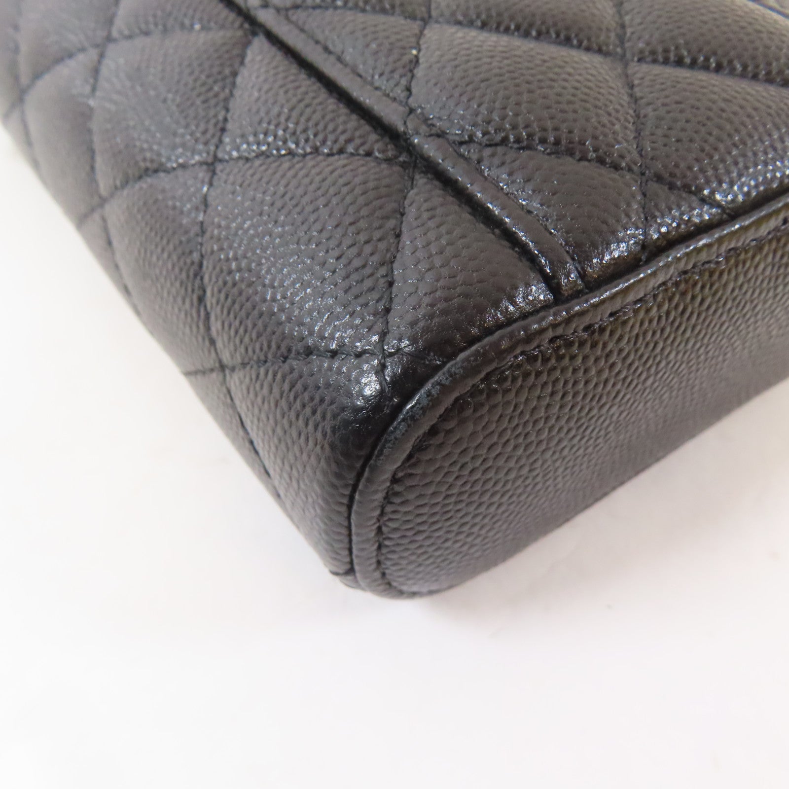 CHANEL 菱格牛皮皮革Vanity Phone Holder金扣鏈帶肩背袋黑色
