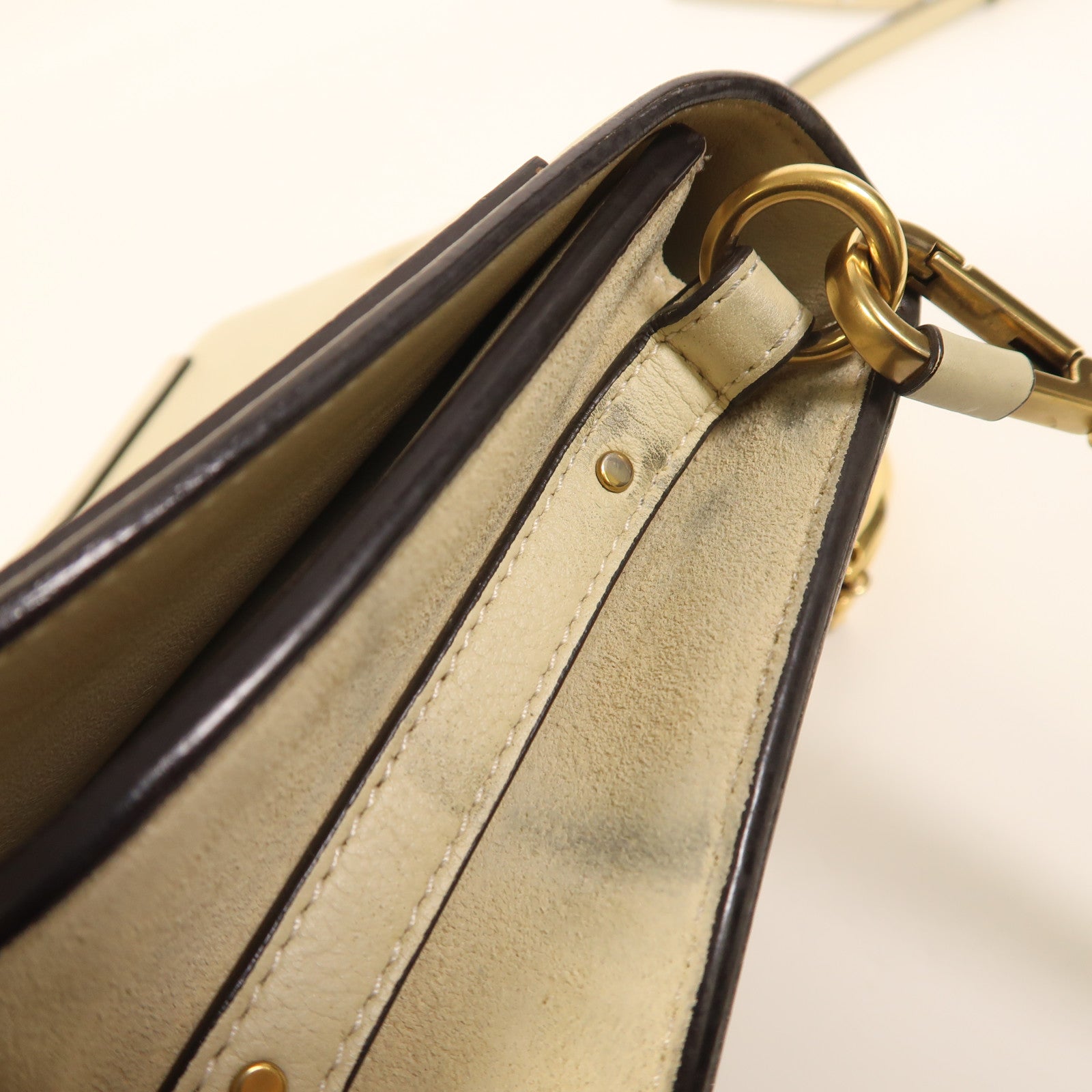 Chloe 牛皮皮革Nile金扣肩背袋