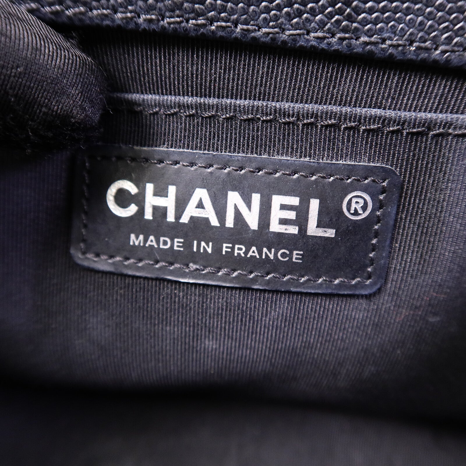 CHANEL 牛皮皮革Boy 25鏈帶肩背袋