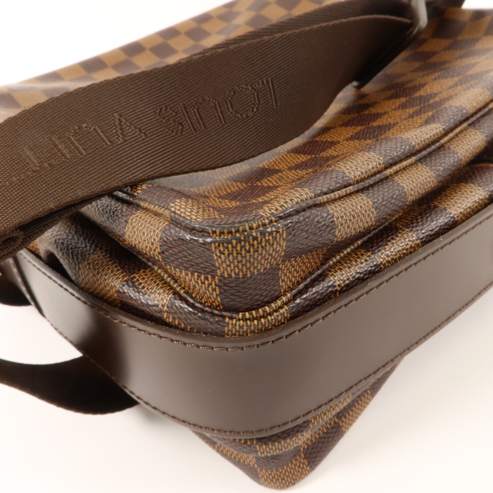 LOUIS VUITTON Damier Naviglio金扣肩背袋