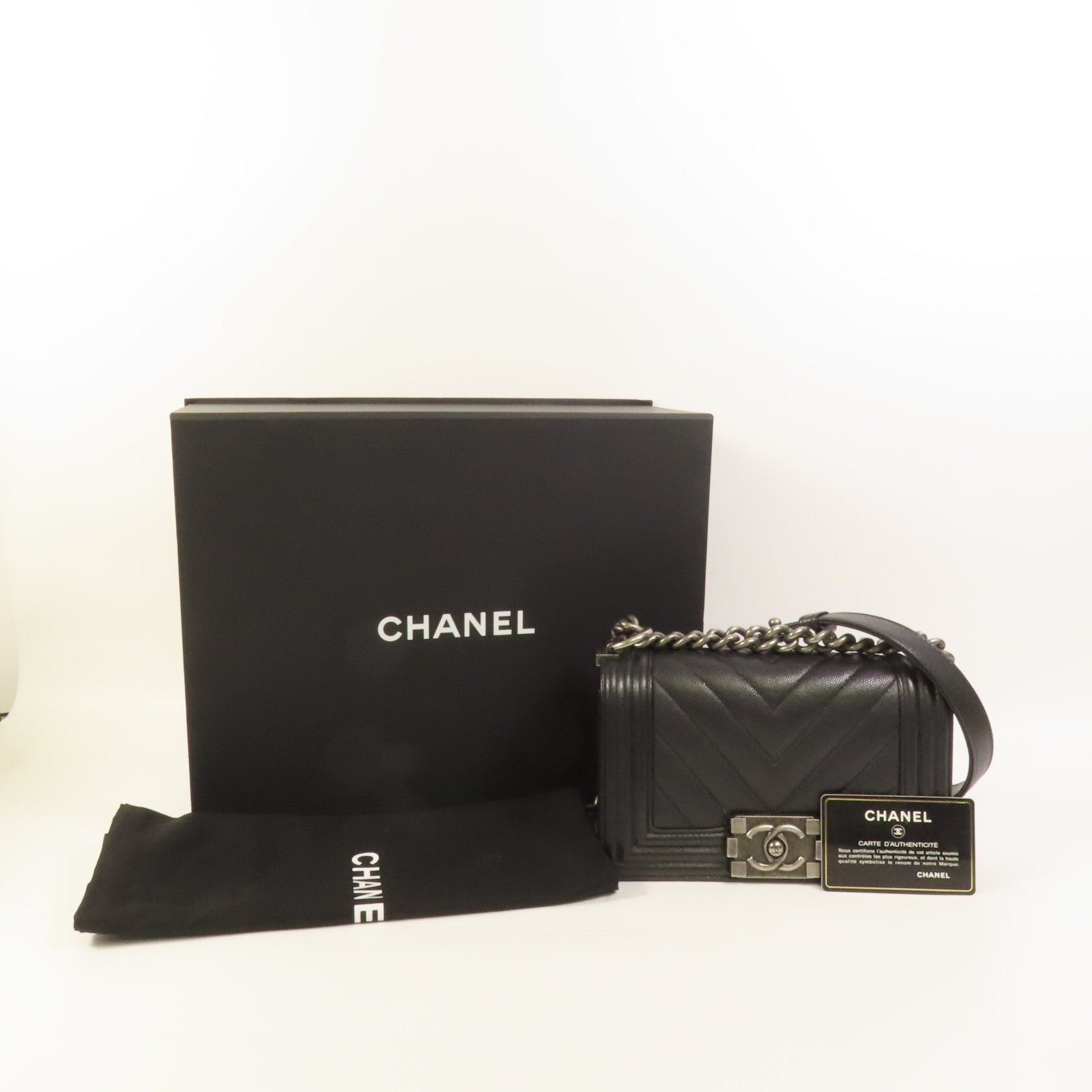 CHANEL 牛皮皮革Boy 20鏈帶肩背袋