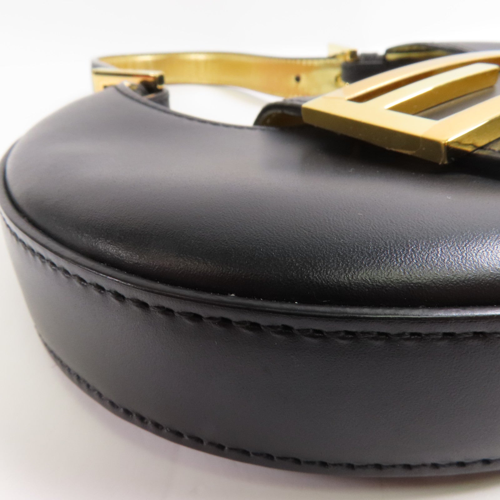 FENDI 牛皮皮革Cookie Hobo Bag金扣肩背袋