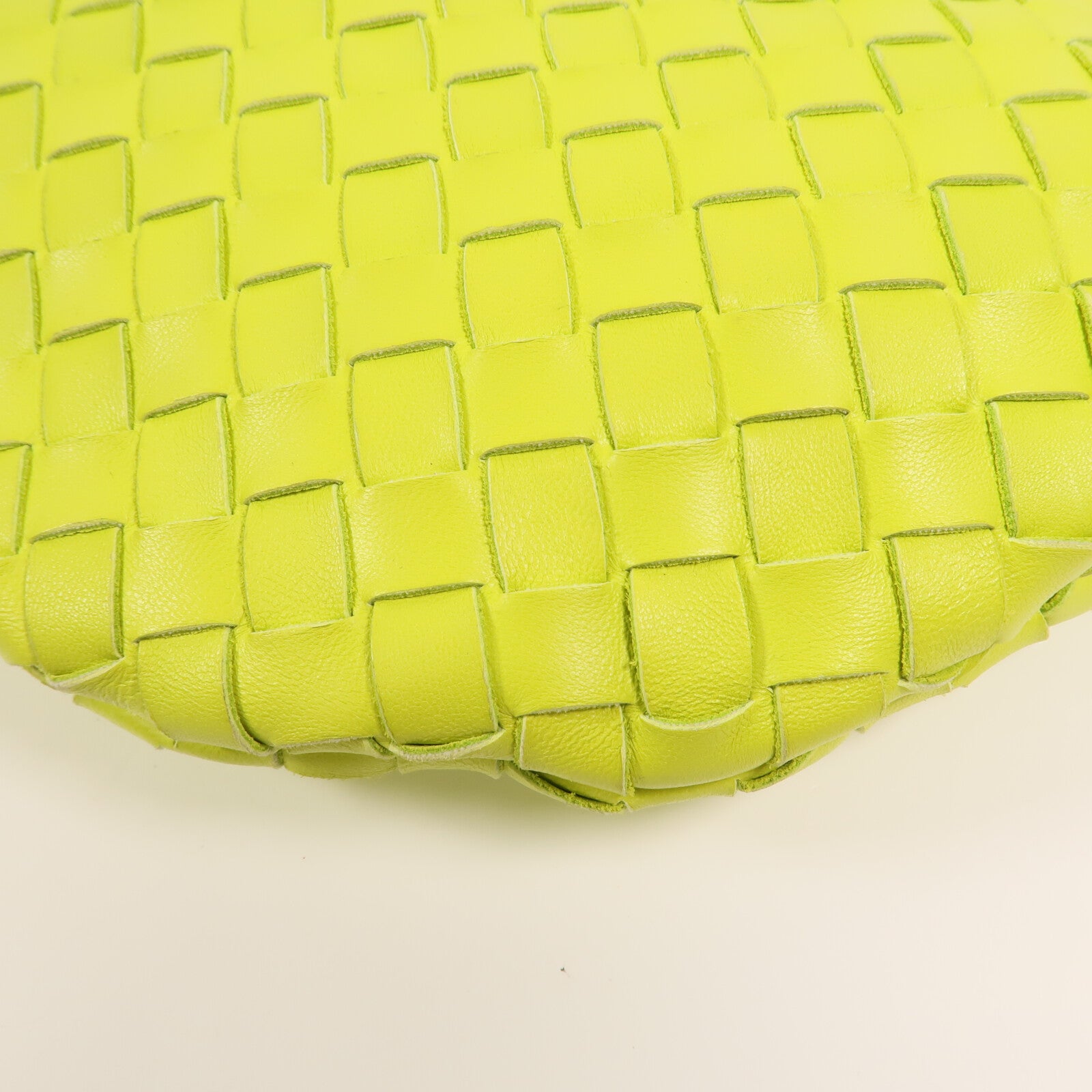 BOTTEGA VENETA 牛皮皮革Shoulder Bag金扣肩背袋