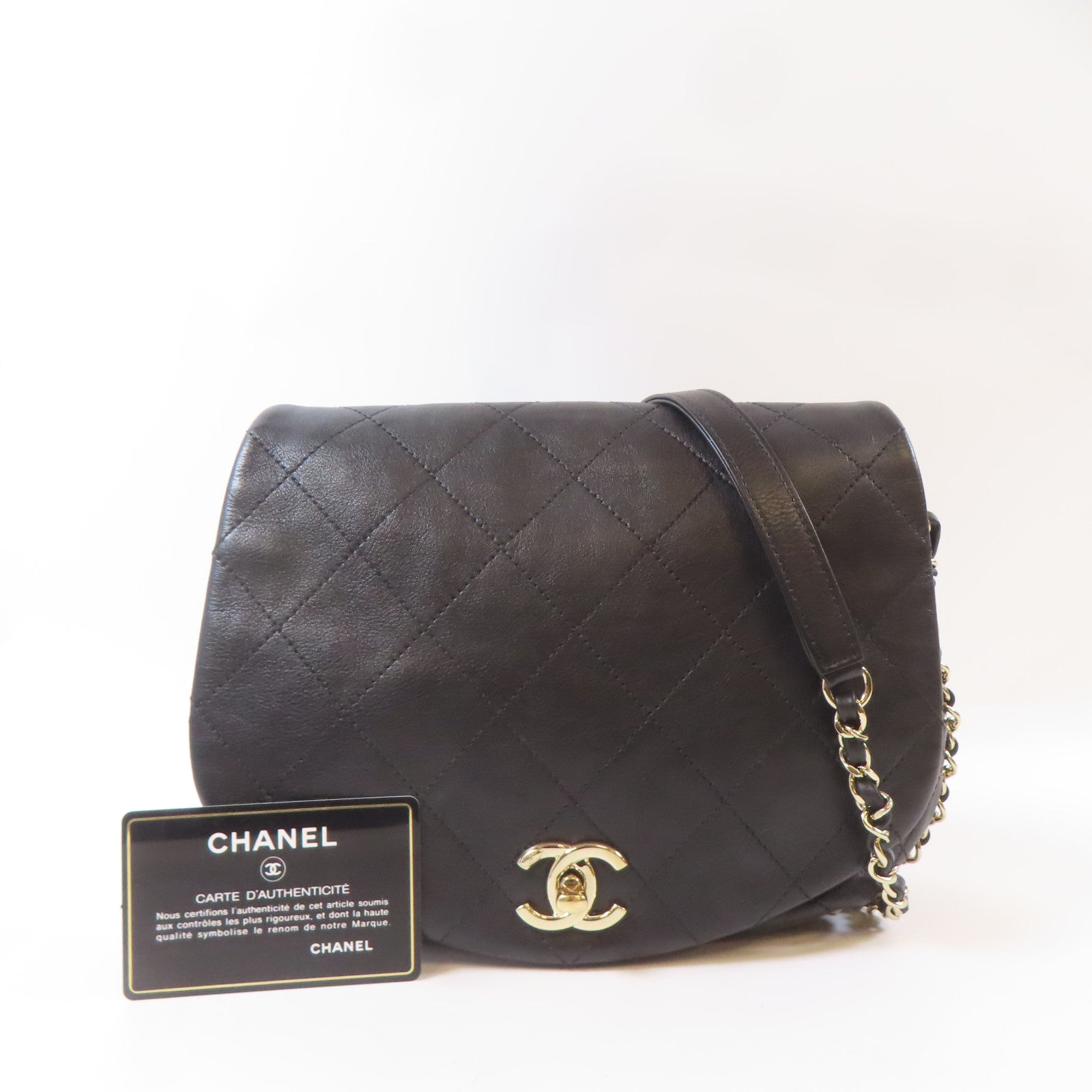 CHANEL 菱格牛皮皮革Chain Shoulder金扣鏈帶肩背袋黑色