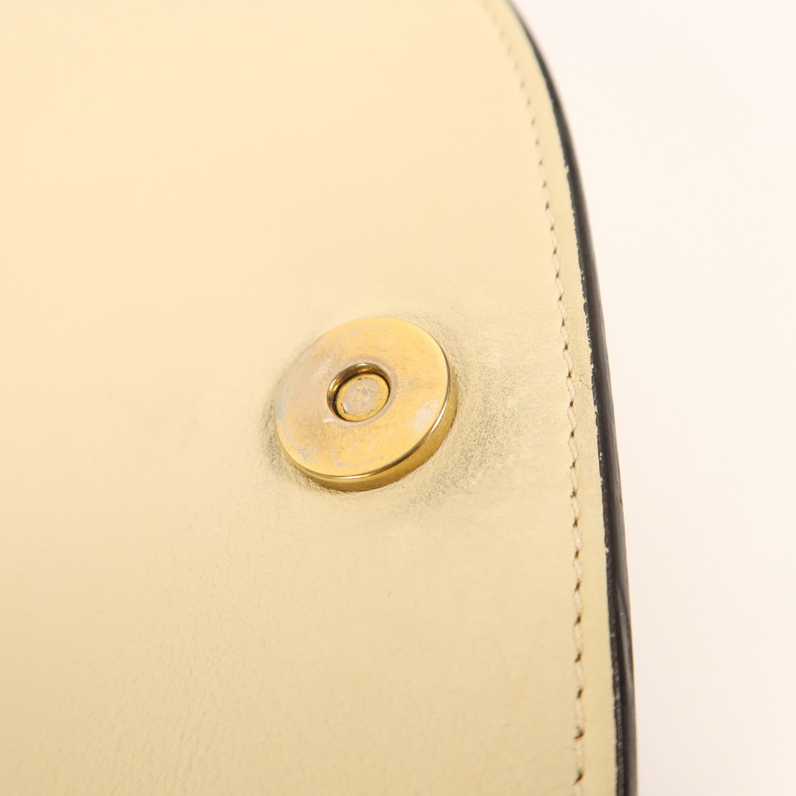 Chloe 牛皮皮革Nile金扣肩背袋