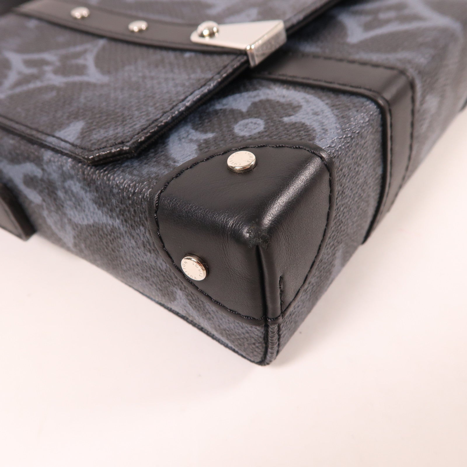 LOUIS VUITTON Monogram Pastel Noir Pastel Trunk銀扣肩背袋