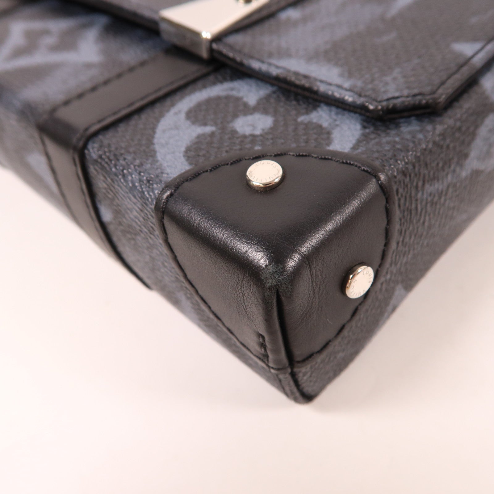 LOUIS VUITTON Monogram Pastel Noir Pastel Trunk銀扣肩背袋
