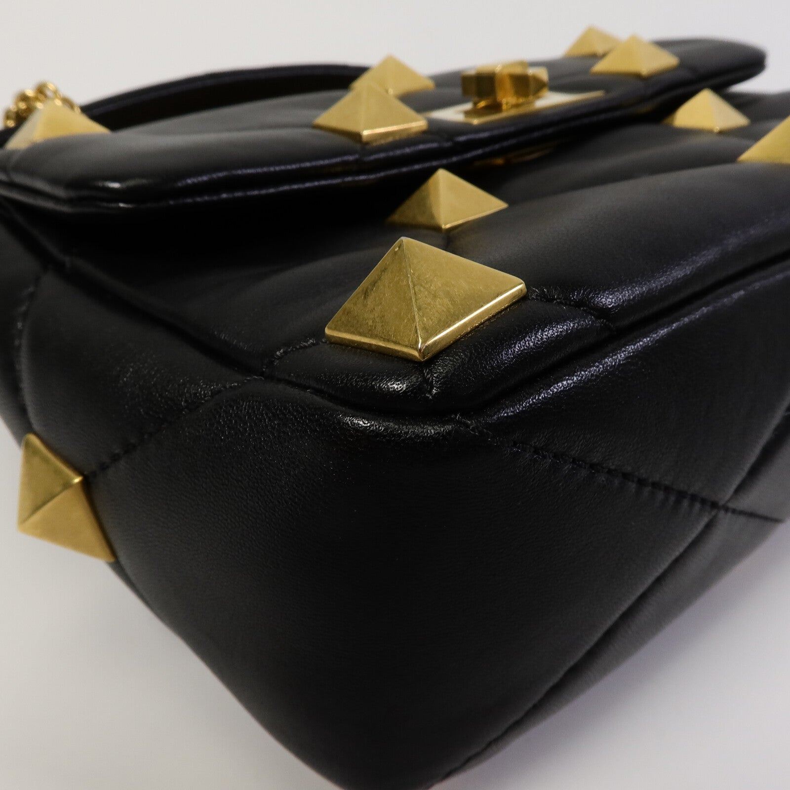 Valentino 羊皮皮革Garavani Roman Stud鏈帶手挽肩背兩用袋