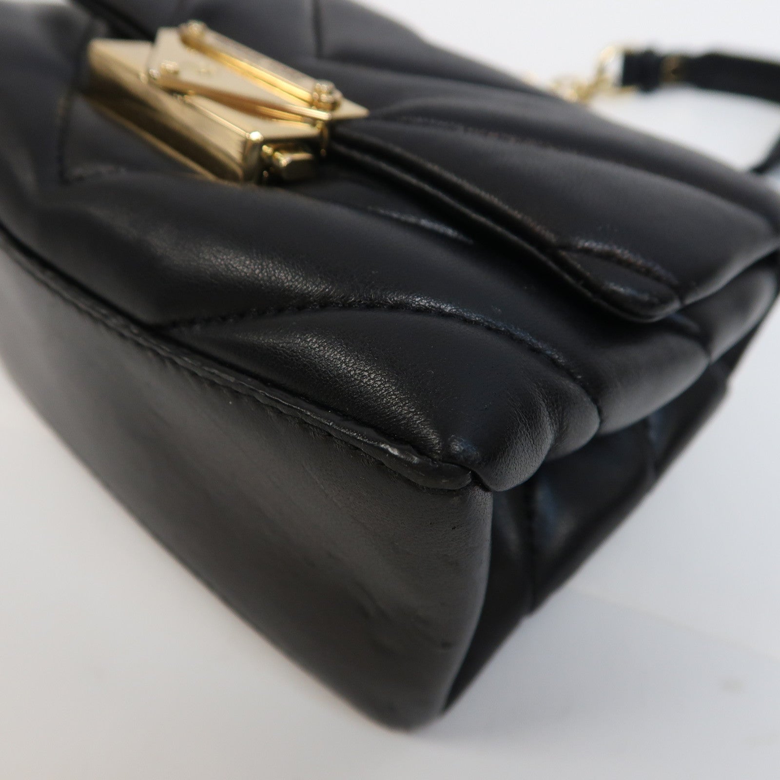 Michael Kors 牛皮皮革Chain Shoulder金扣鏈帶肩背袋黑色
