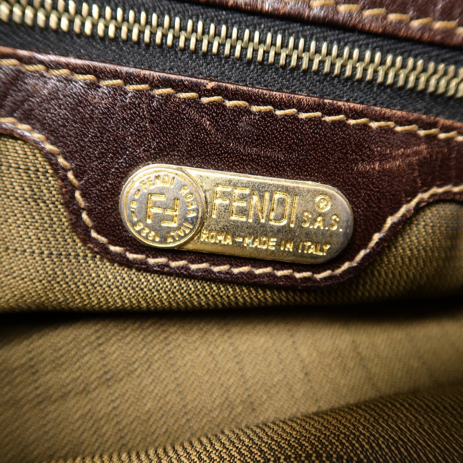 FENDI 帆布Shoulder Bag肩背袋