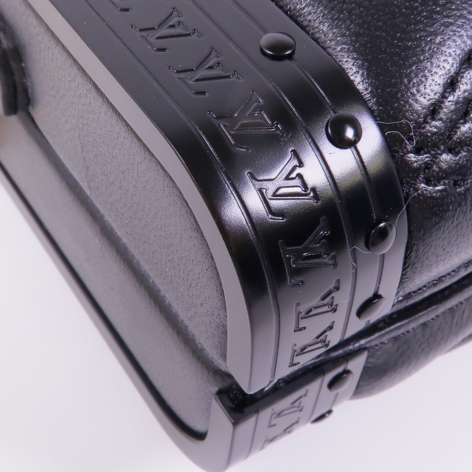 LOUIS VUITTON 羊皮皮革Vanity Case金扣肩背袋