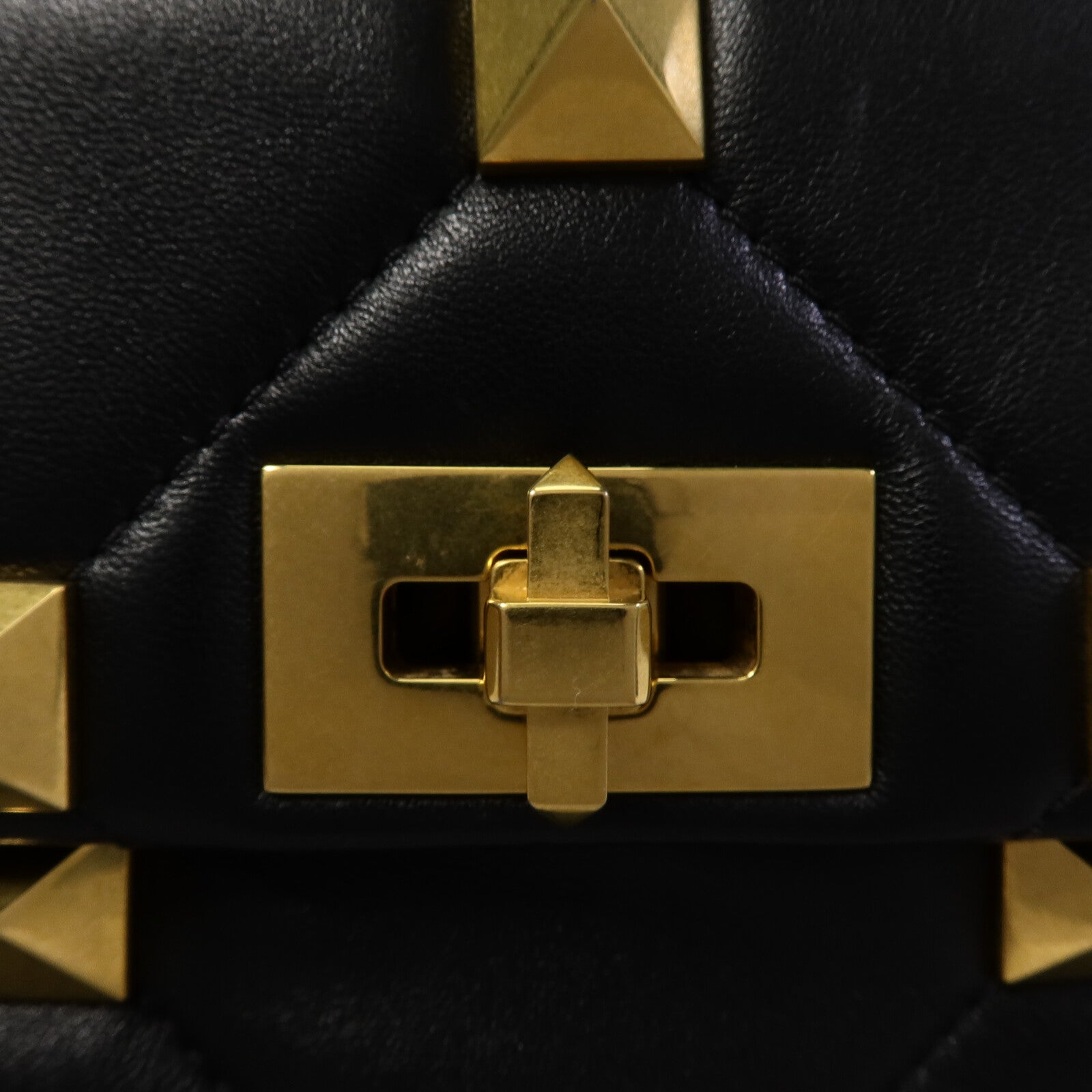 Valentino 羊皮皮革Garavani Roman Stud鏈帶手挽肩背兩用袋