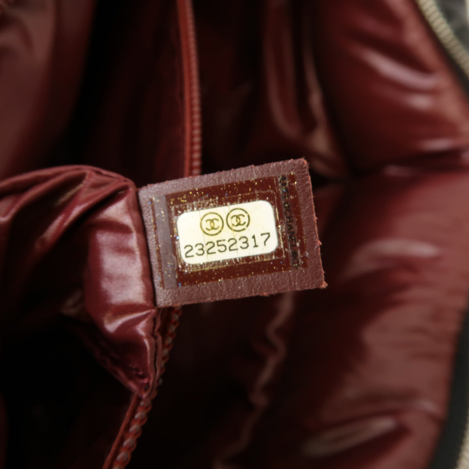 CHANEL 菱格尼龍Coco Cocoon銀扣手挽袋黑色