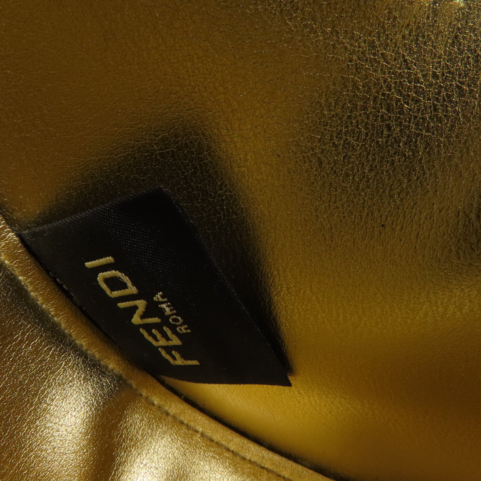 FENDI 牛皮皮革Cookie Hobo Bag金扣肩背袋