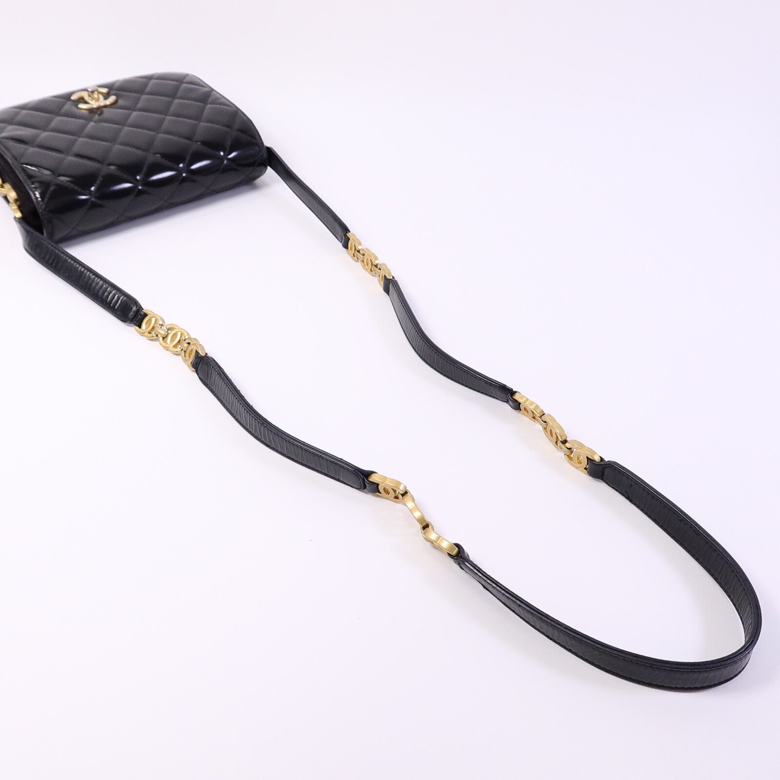CHANEL 漆皮/麂皮皮革Mini Messenger肩背袋