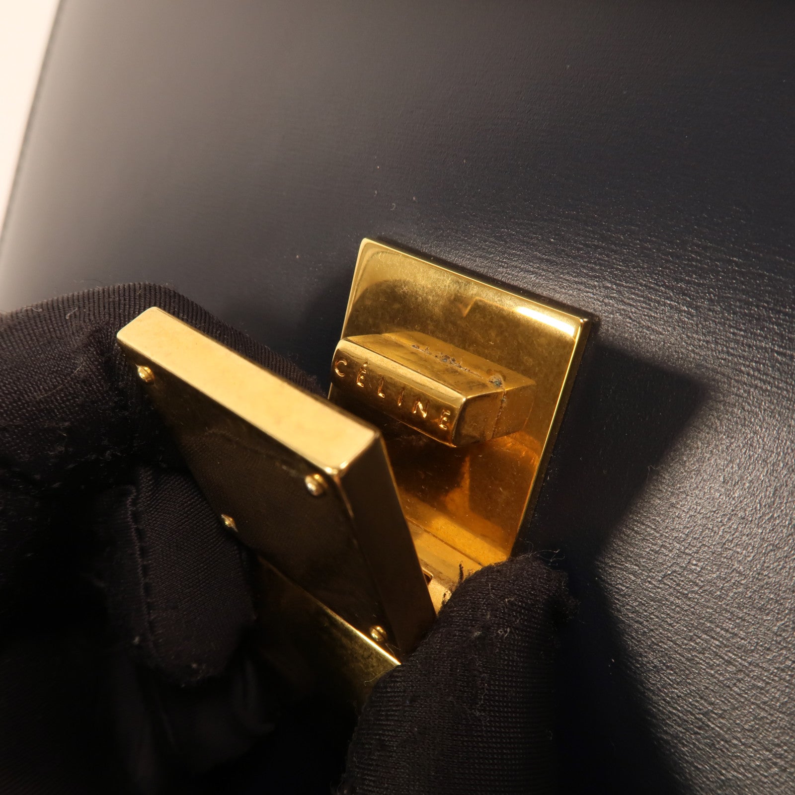 CELINE 牛皮皮革Classic Box Medium金扣肩背袋