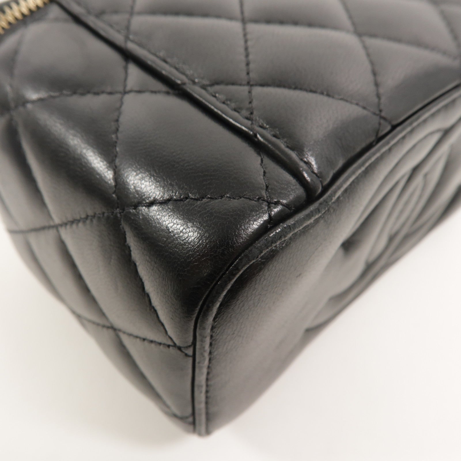 CHANEL 羊皮皮革Vanity Case鏈帶肩背袋