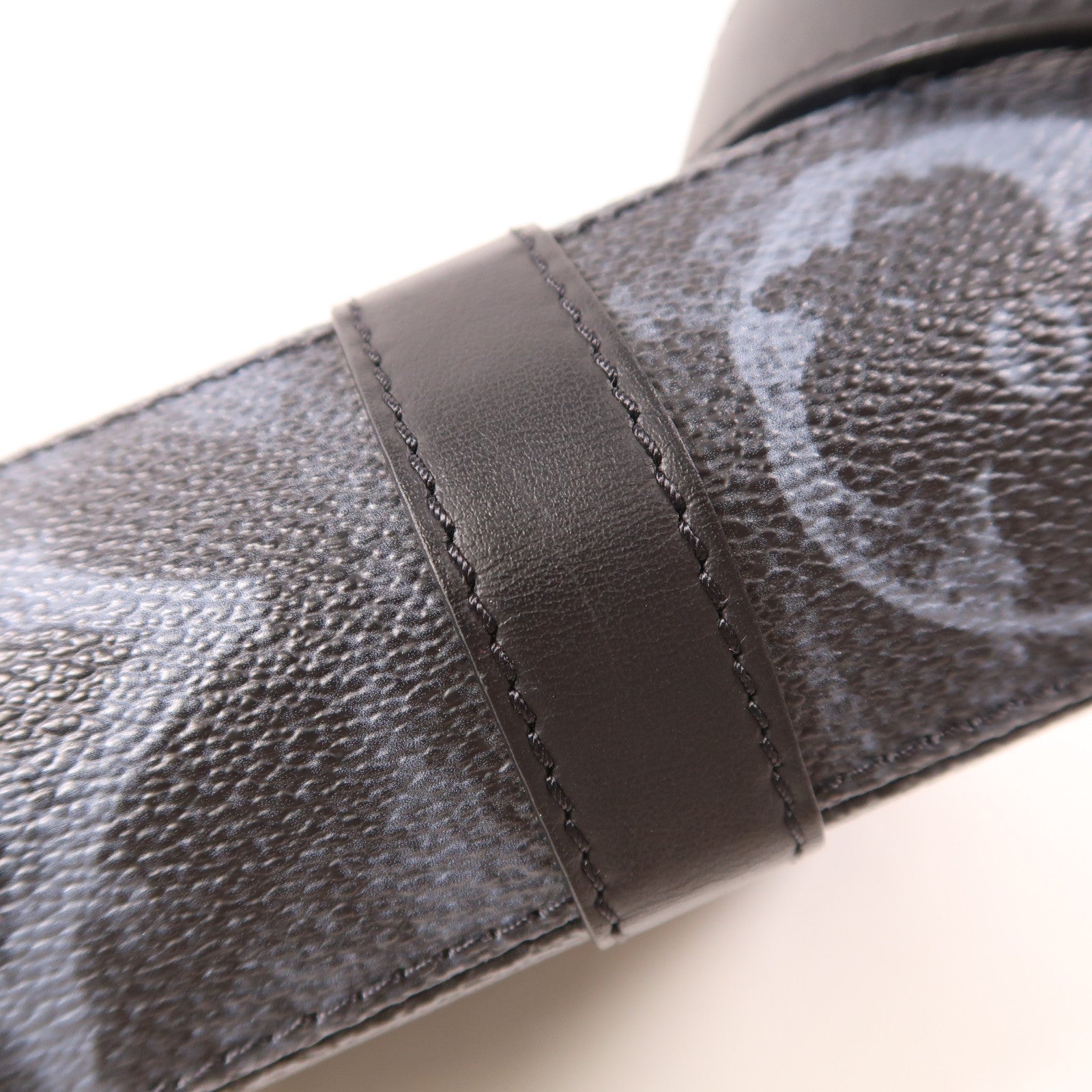 LOUIS VUITTON Monogram Pastel Noir Pastel Trunk銀扣肩背袋