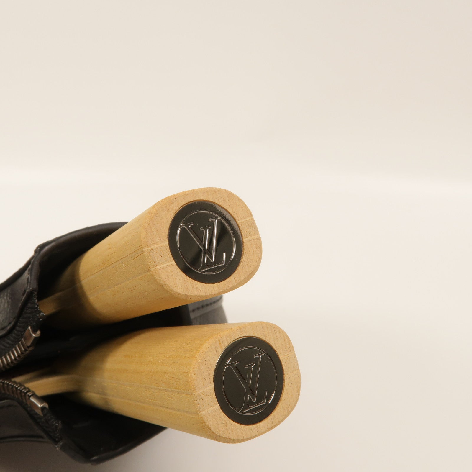 LOUIS VUITTON Monogram Eclipse Classic James Ping Pong Set乒乓球套裝