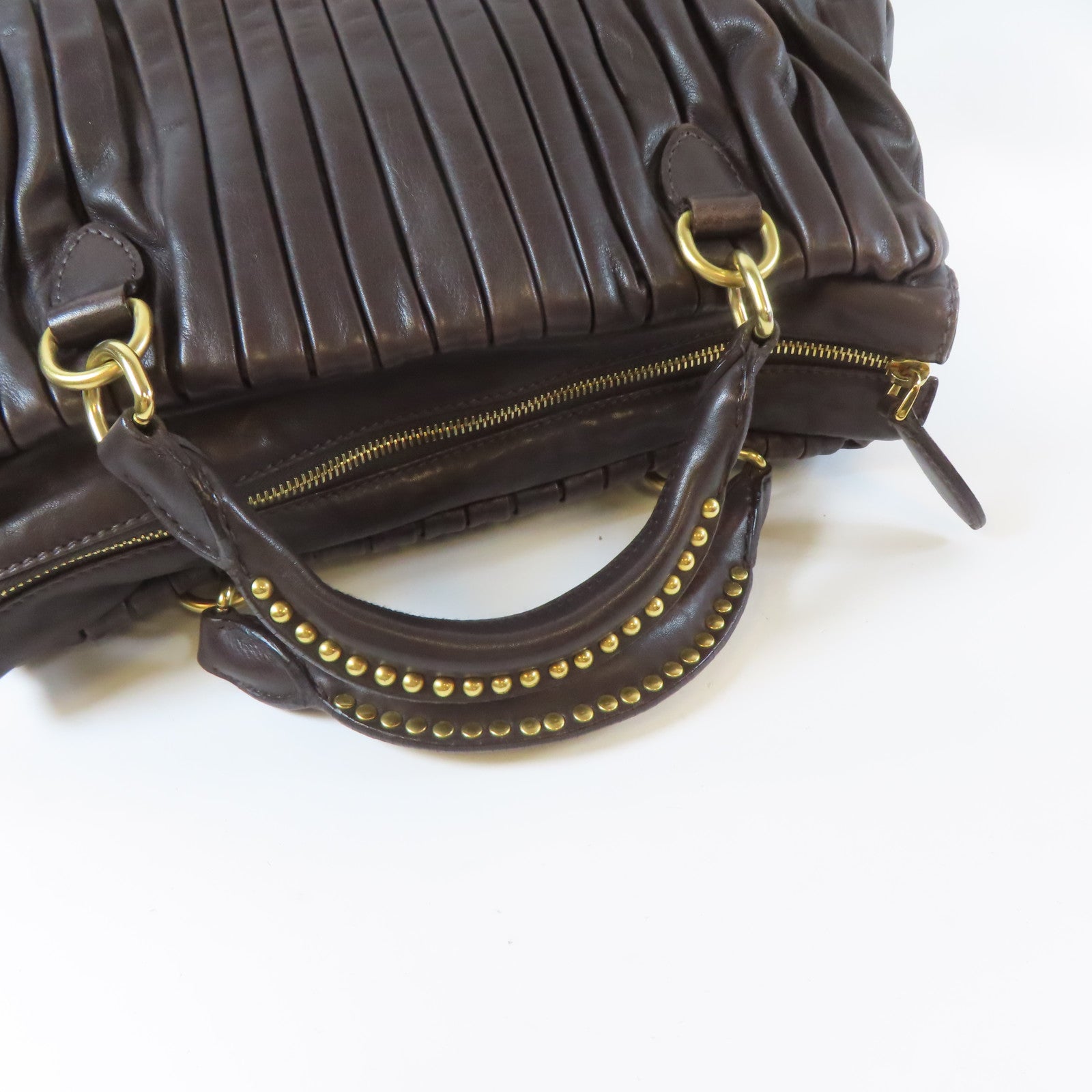 Miu Miu 【激減優惠】牛皮皮革2 Way Shoulder金扣手挽肩背兩用袋啡色