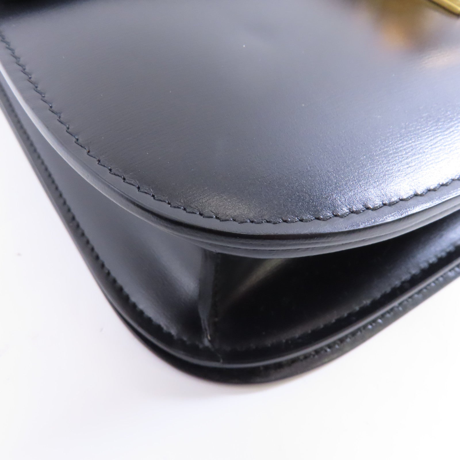 CELINE 牛皮皮革Classic Box金扣肩背袋黑色