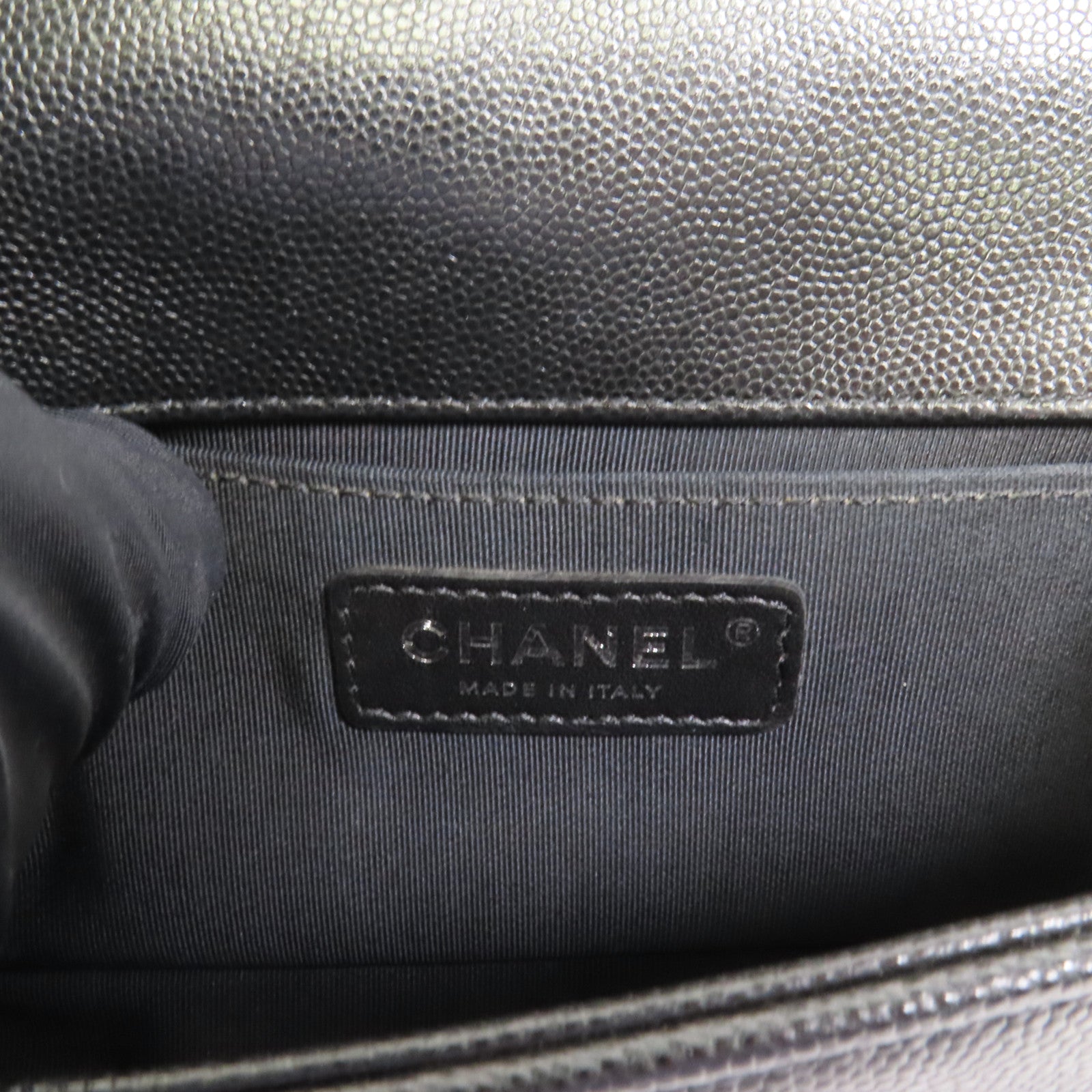 CHANEL 牛皮皮革Boy 20鏈帶肩背袋