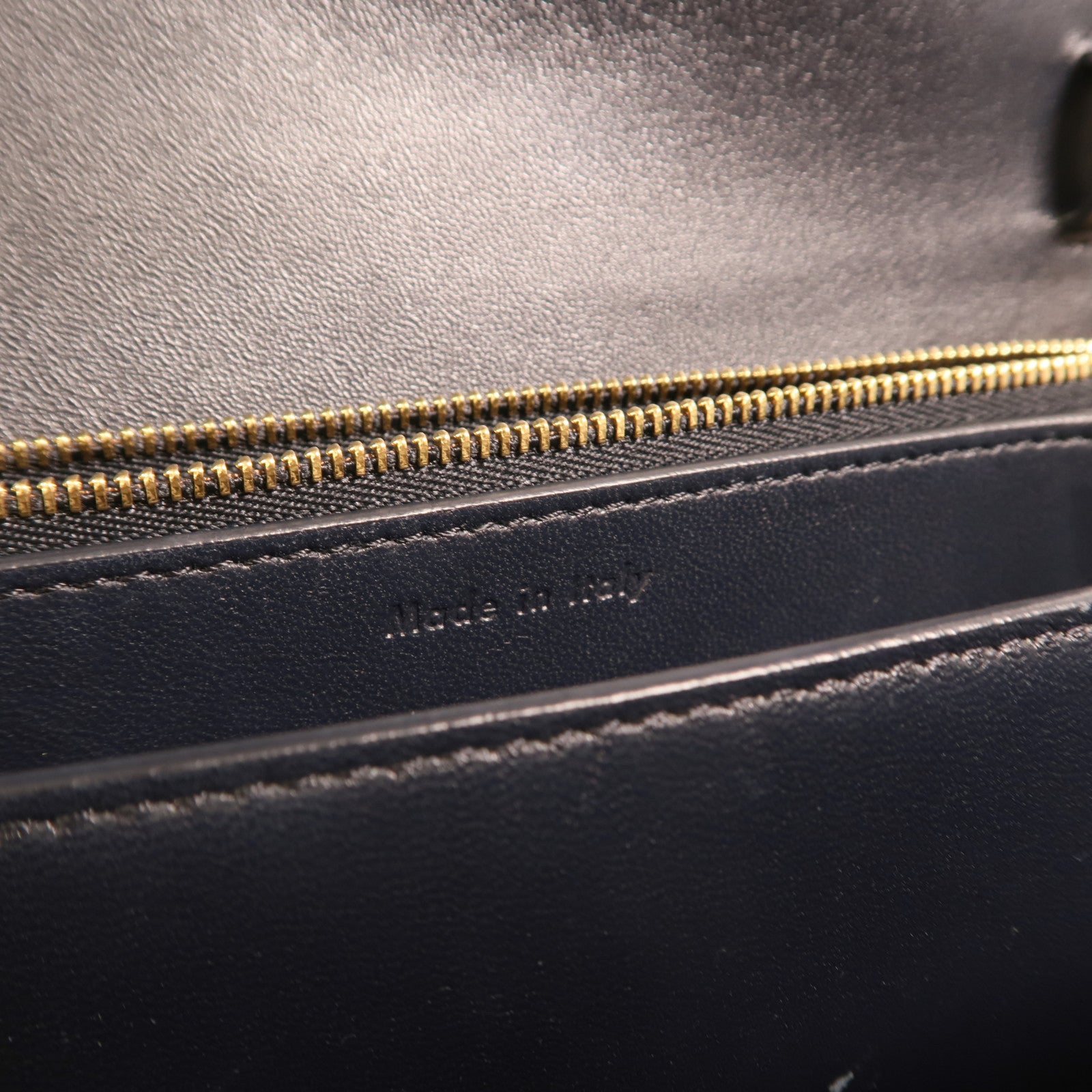 CELINE 牛皮皮革Classic Box Medium金扣肩背袋