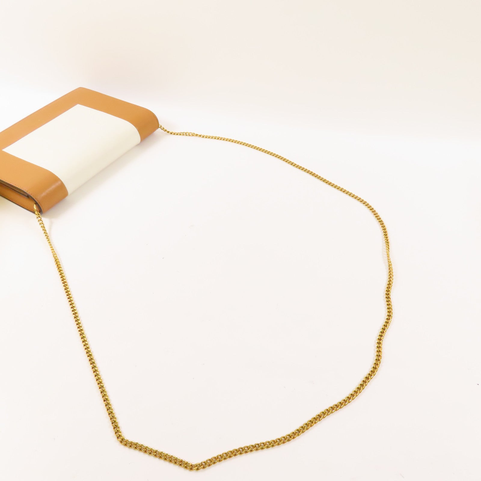 CELINE 【激減優惠】牛皮皮革Frame Wallet On Strap金扣鏈帶肩背袋