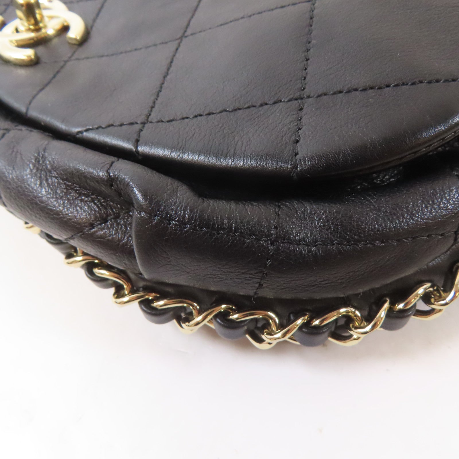 CHANEL 菱格牛皮皮革Chain Shoulder金扣鏈帶肩背袋黑色