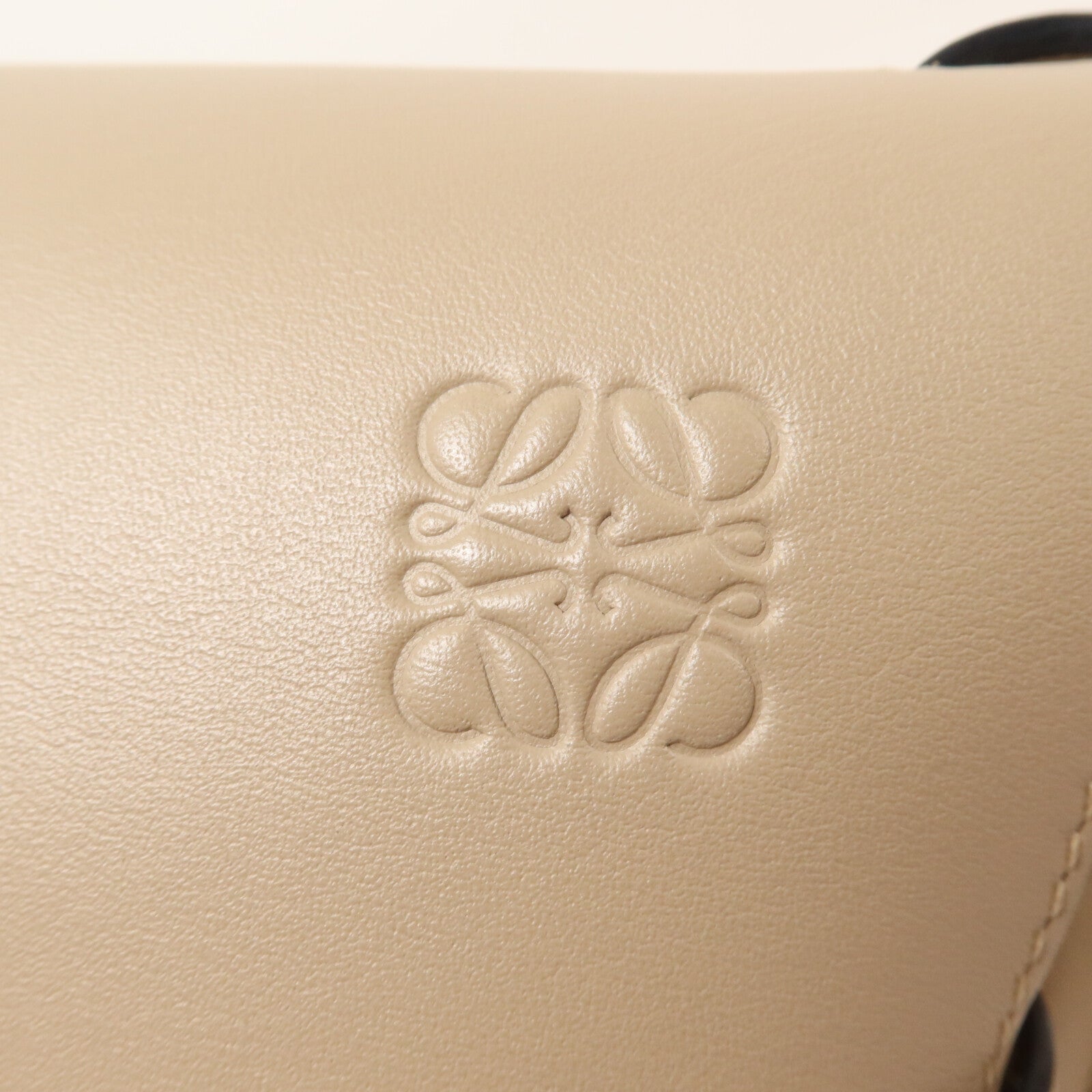 LOEWE 牛皮皮革Gate Small肩背袋