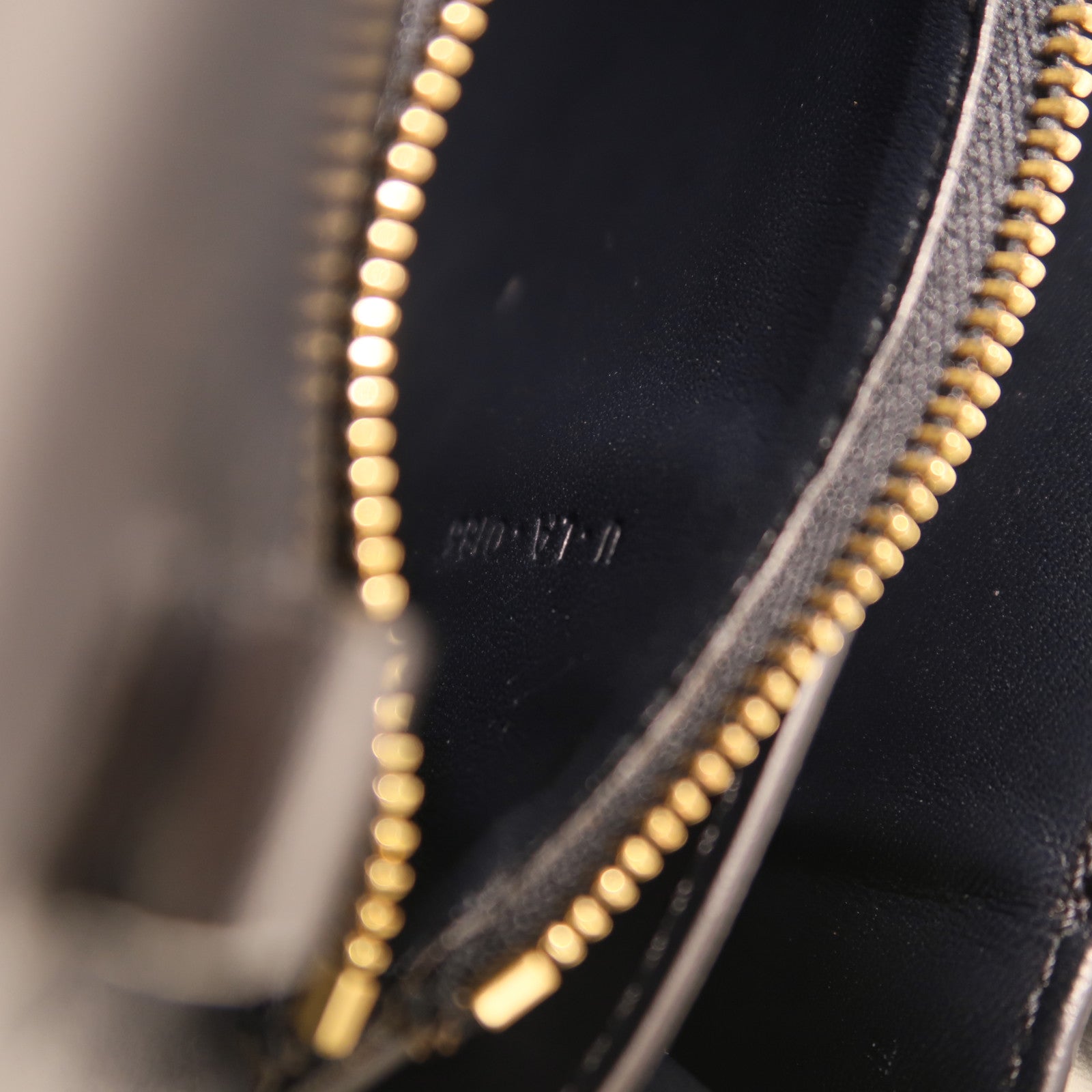 CELINE 牛皮皮革Classic Box Medium金扣肩背袋