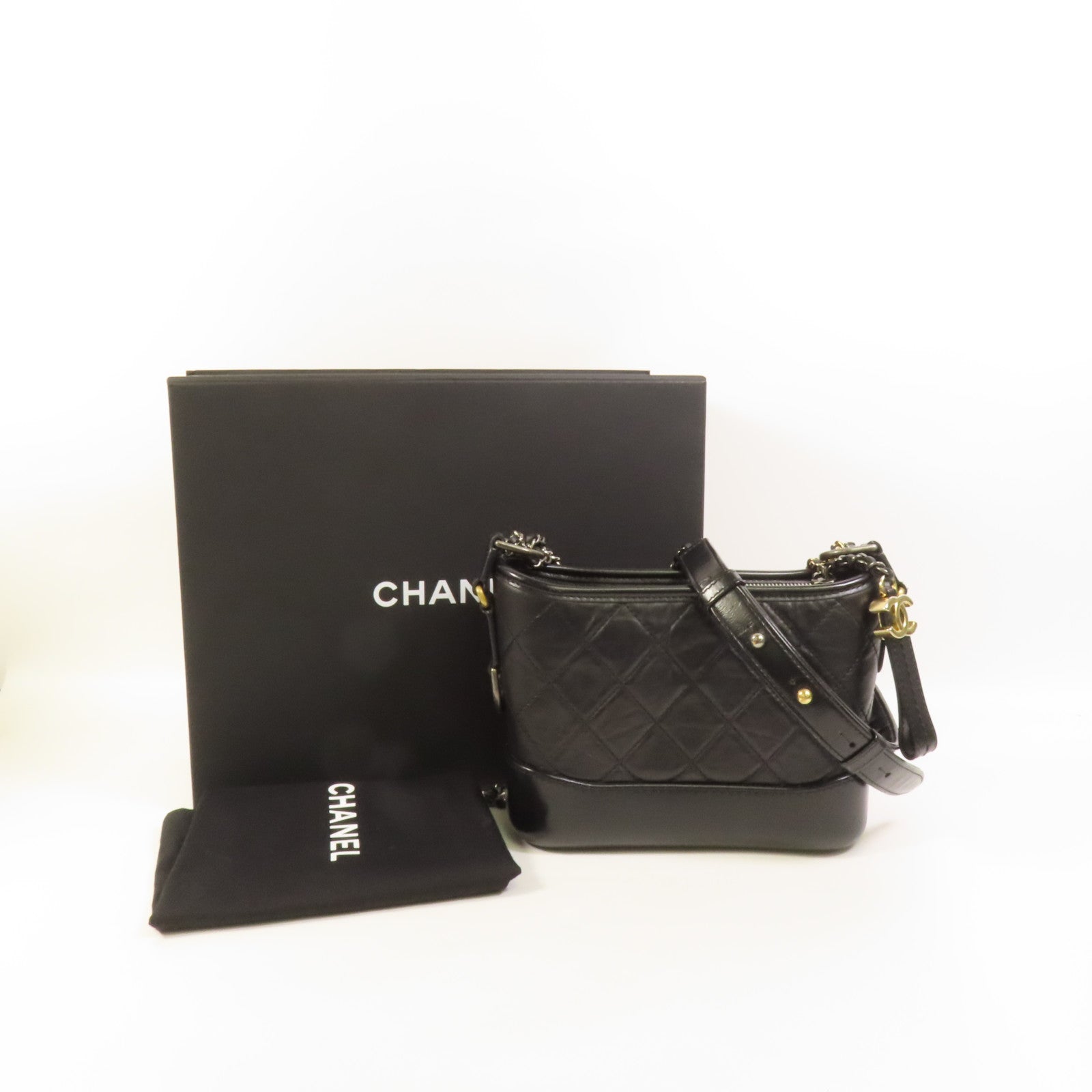 CHANEL 牛皮皮革Gabrielle Smal鏈帶肩背袋