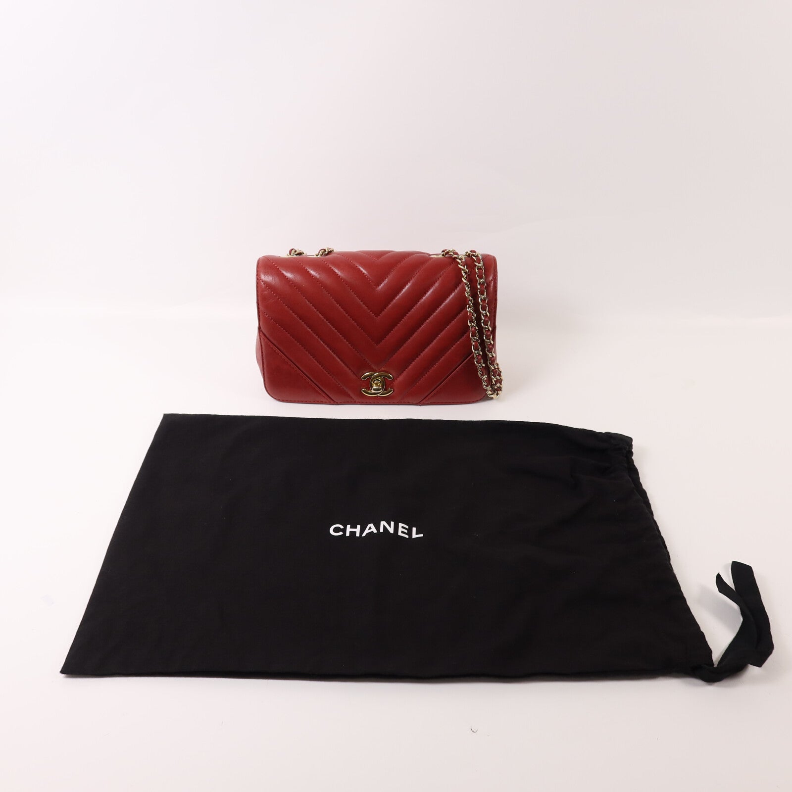 CHANEL 牛皮皮革Chevron Flap Bag金扣鏈帶肩背袋