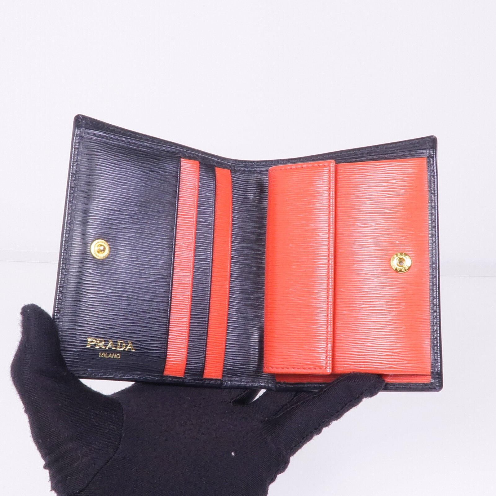 PRADA 牛皮皮革Wallet金扣錢包
