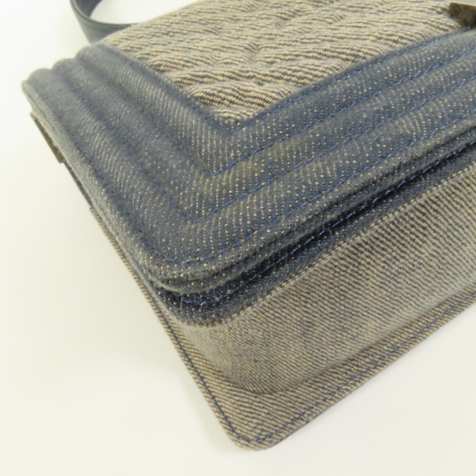 CHANEL 【激減優惠】Demin Boy 25鏈帶肩背袋