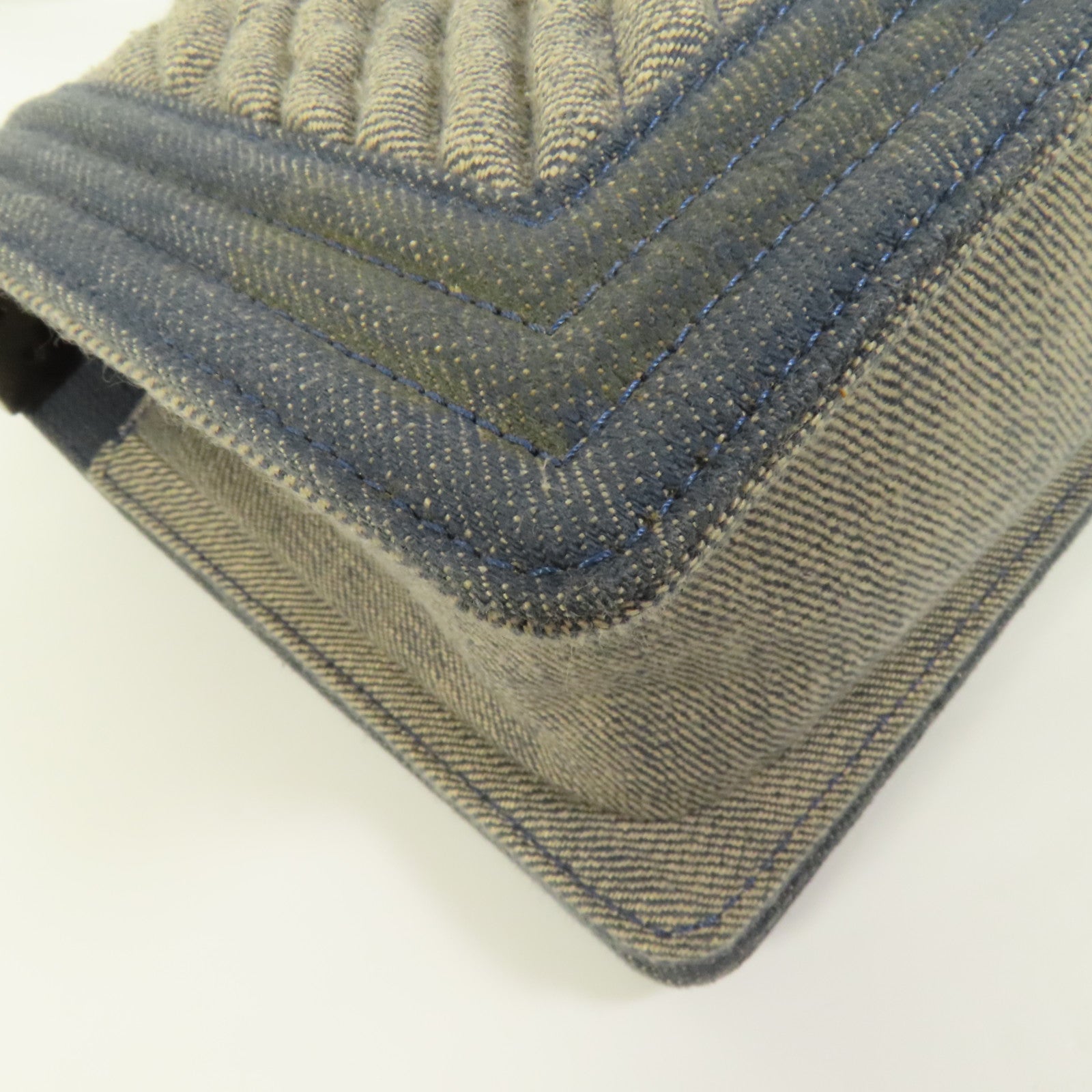 CHANEL 【激減優惠】Demin Boy 25鏈帶肩背袋