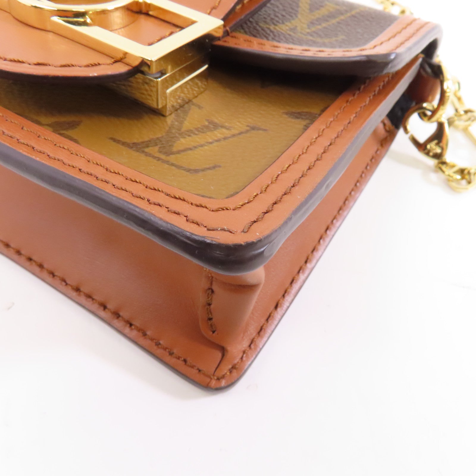 LOUIS VUITTON Monogram/Monogram Reverse Micro Dauphine金扣鏈帶肩背袋啡色