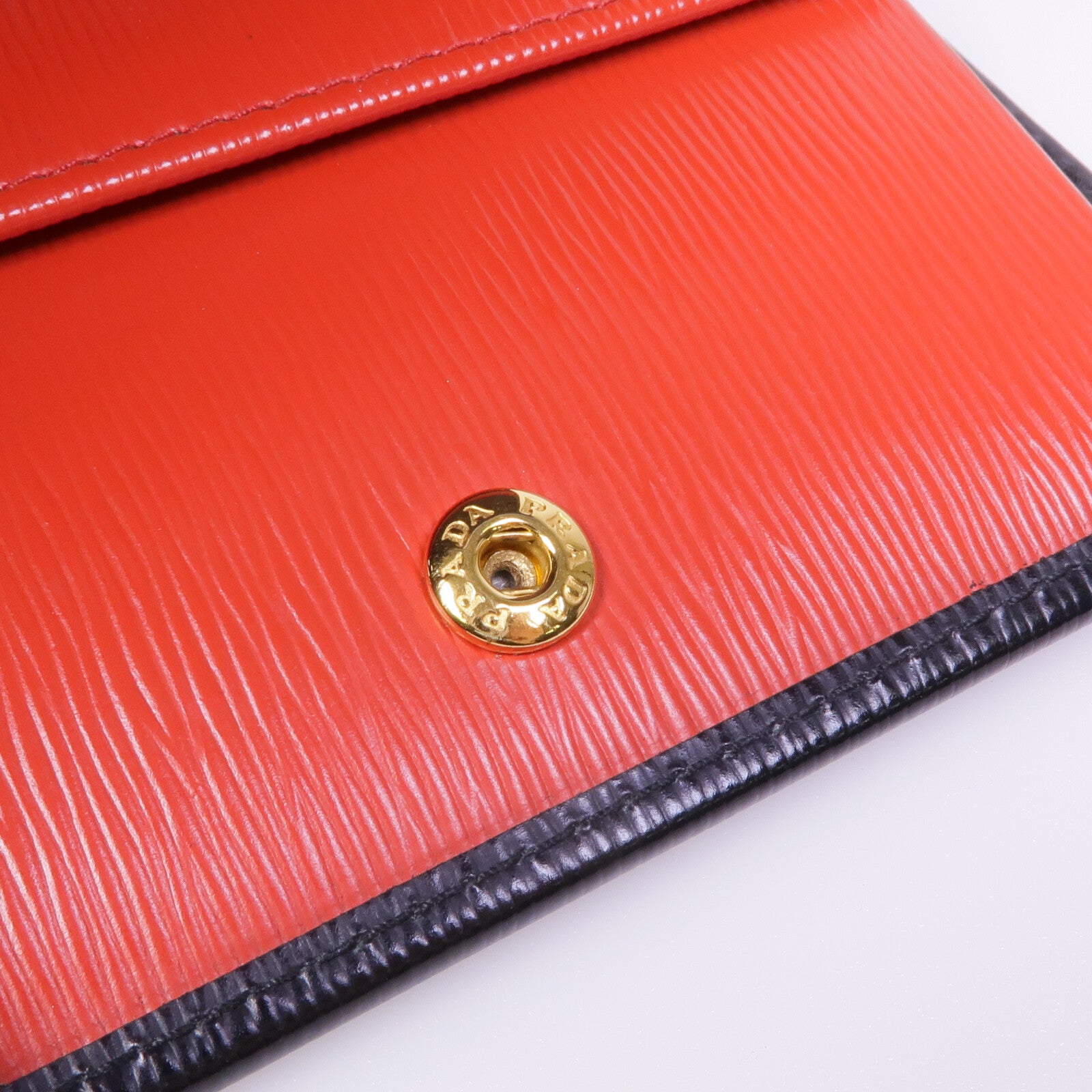 PRADA 牛皮皮革Wallet金扣錢包