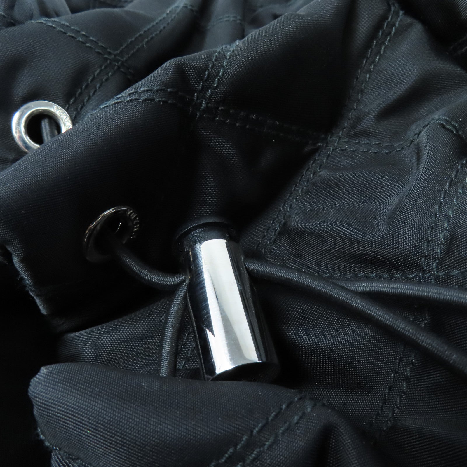 PRADA 尼龍Backpack銀扣背包