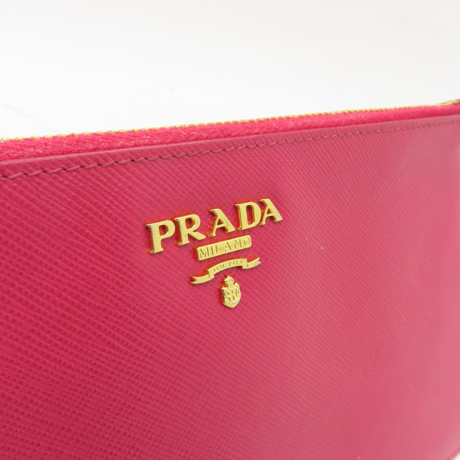 PRADA 牛皮皮革Pouch金扣手拿包粉紅色