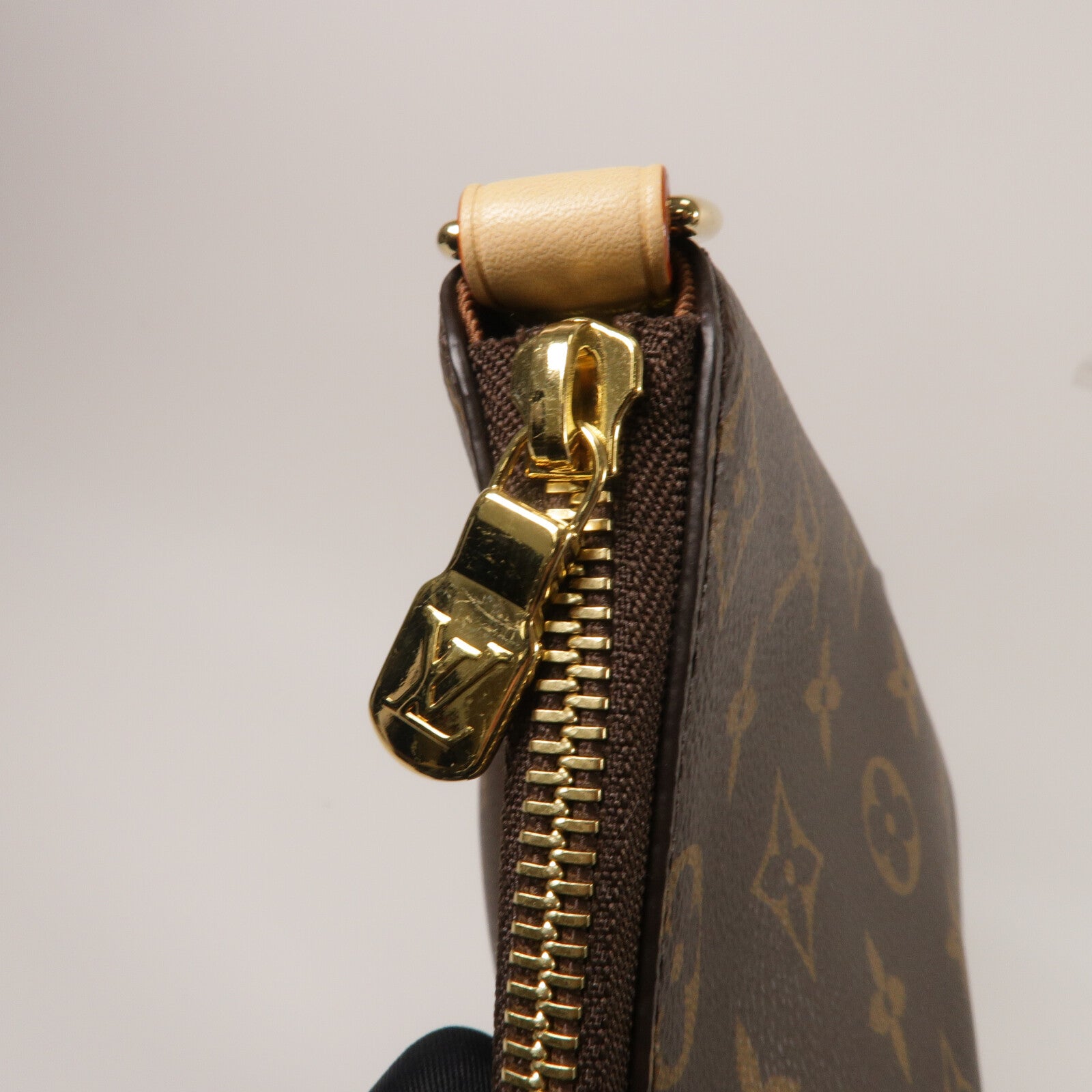 LOUIS VUITTON Monogram Multipass肩背袋