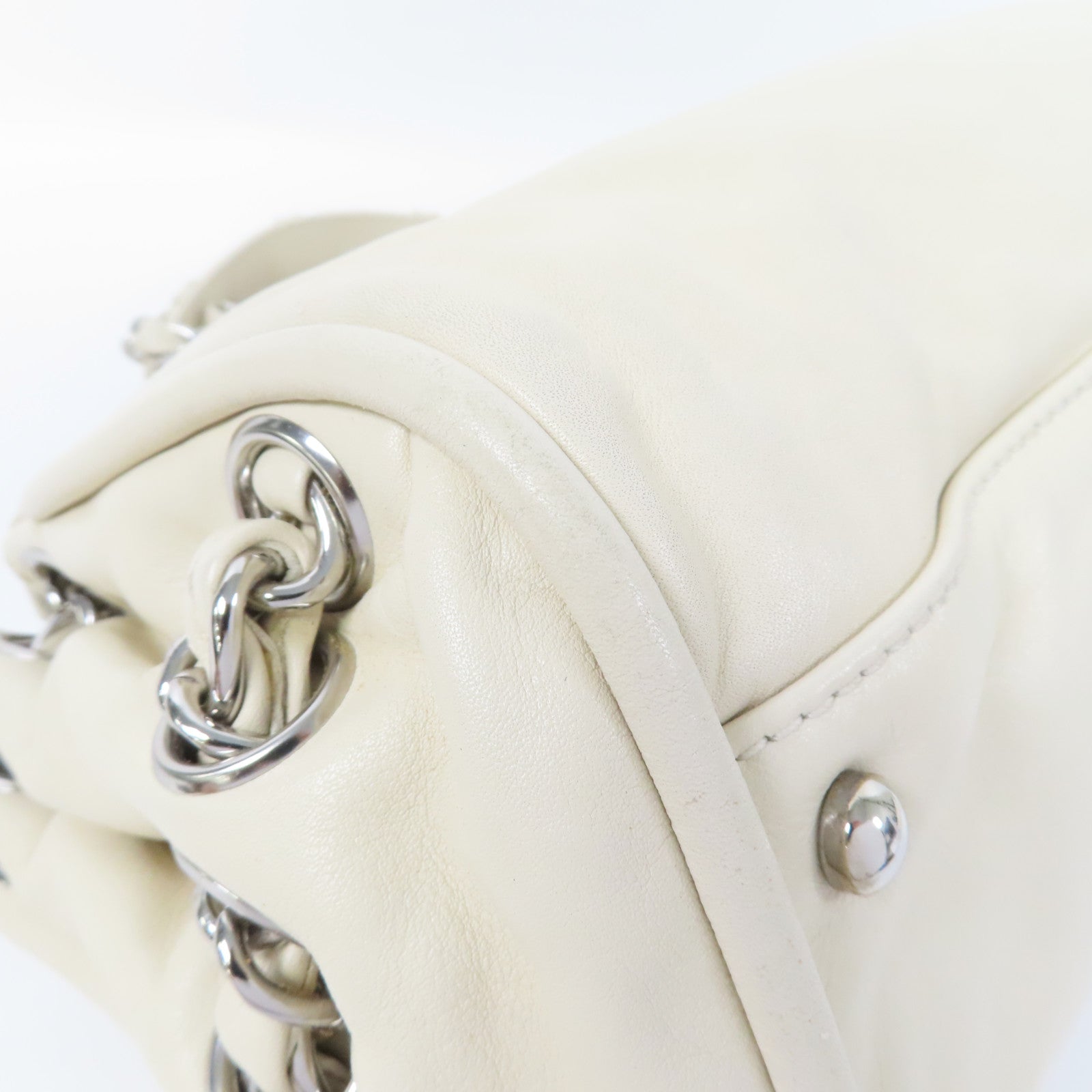 CHANEL 羊皮皮革Chain Shoulder銀扣鏈帶肩背袋白色