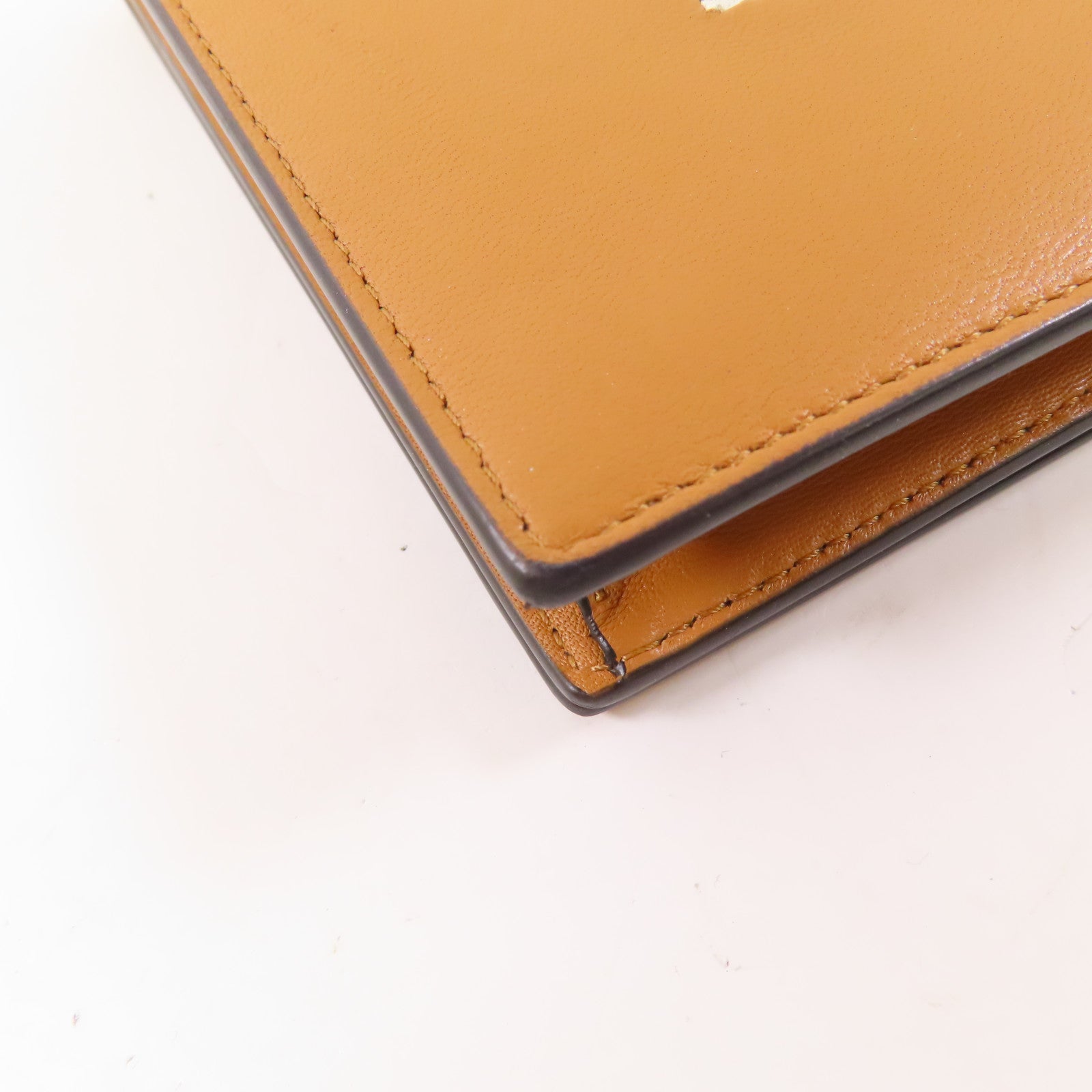 CELINE 牛皮皮革Frame Wallet On Strap金扣鏈帶肩背袋