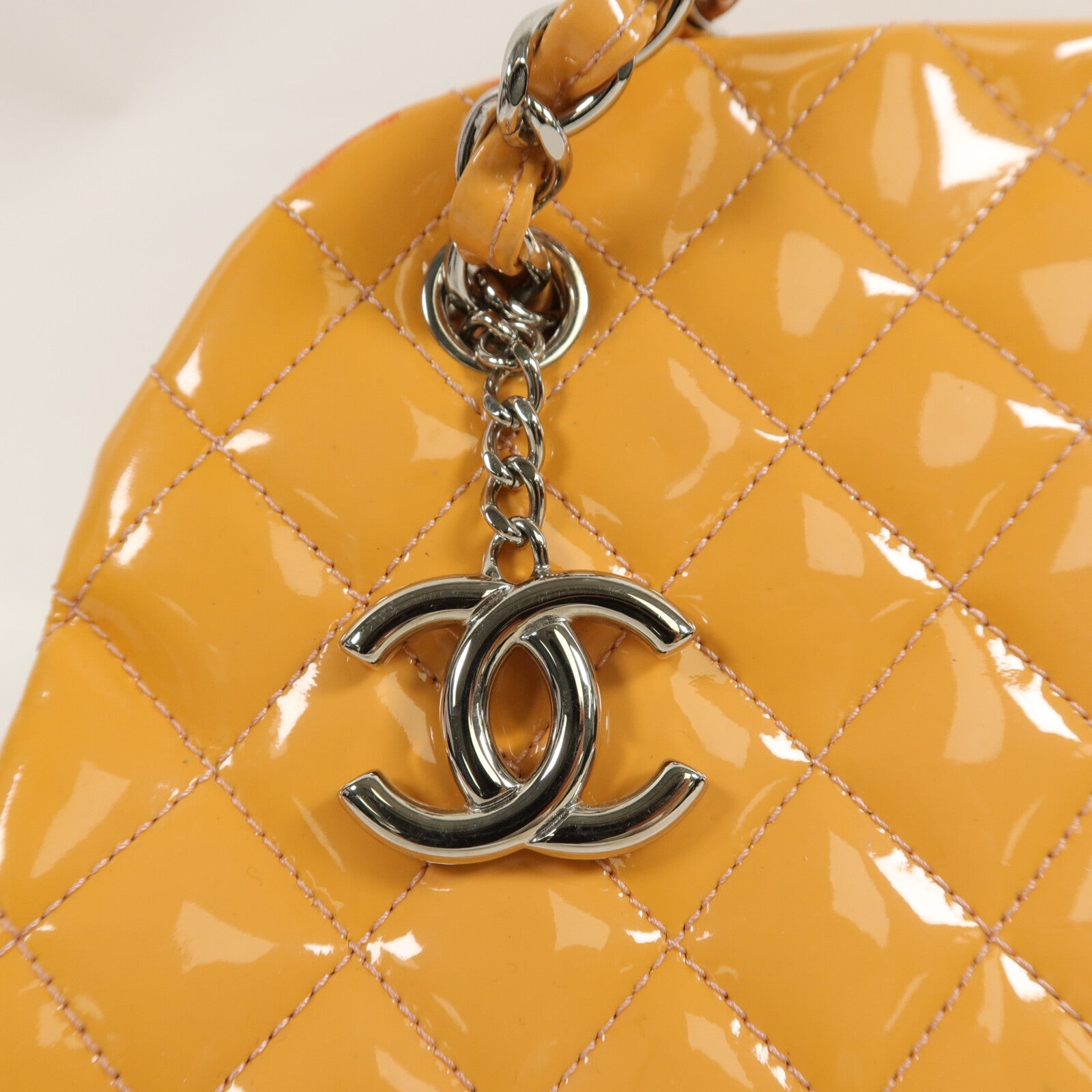 CHANEL 漆皮皮革Chain Shoulder鏈帶肩背袋