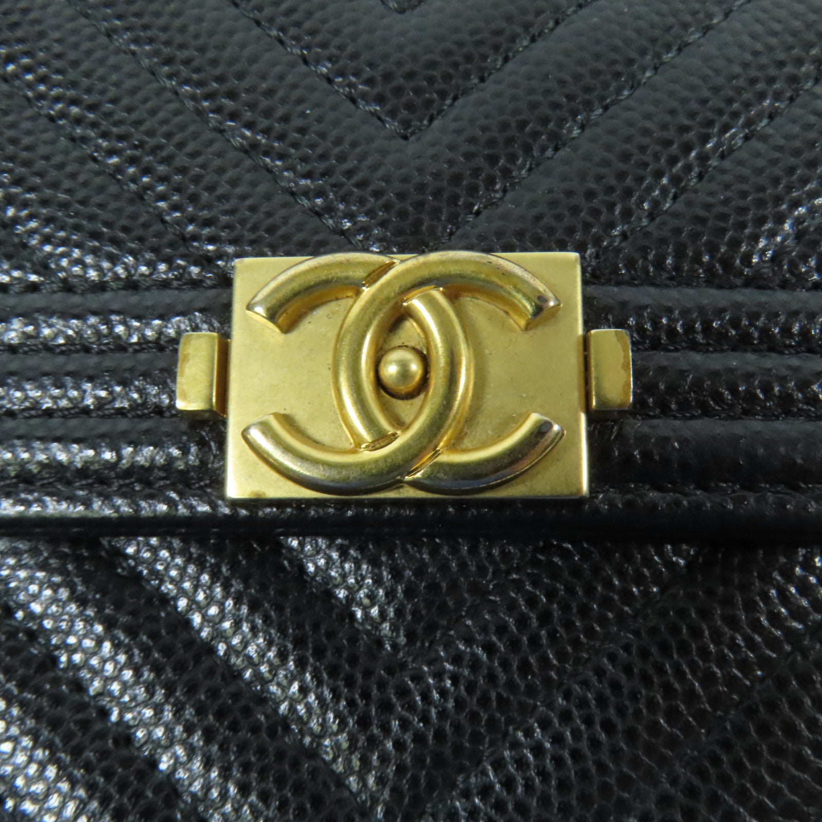 CHANEL 牛皮皮革Boy Wallet金扣錢包